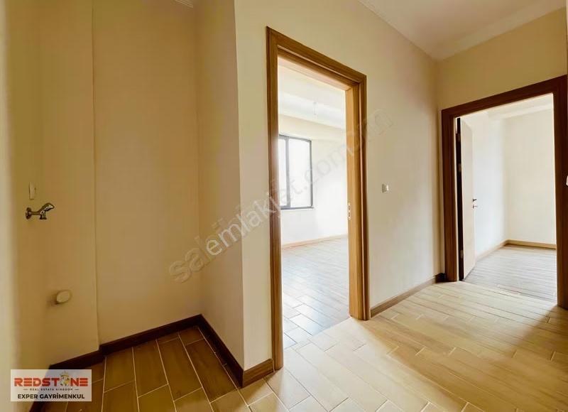 Havuzlu Sitede Müstakil Bahçeli Verandalı Teraslı Sıfır Villa - Görsel 24