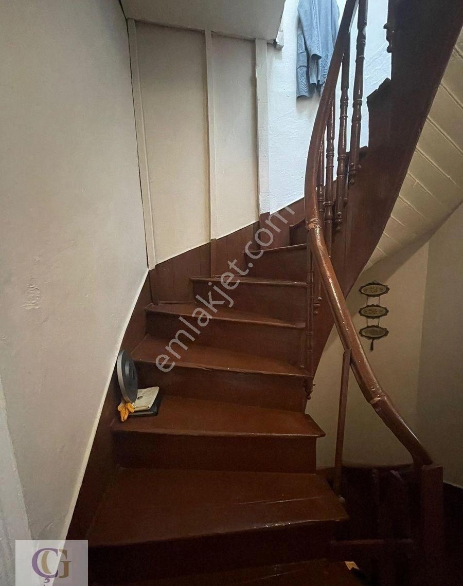 Balat Ayvansaray'da Sahile Yakın 3 Katlı Satılık Bina - Görsel 15
