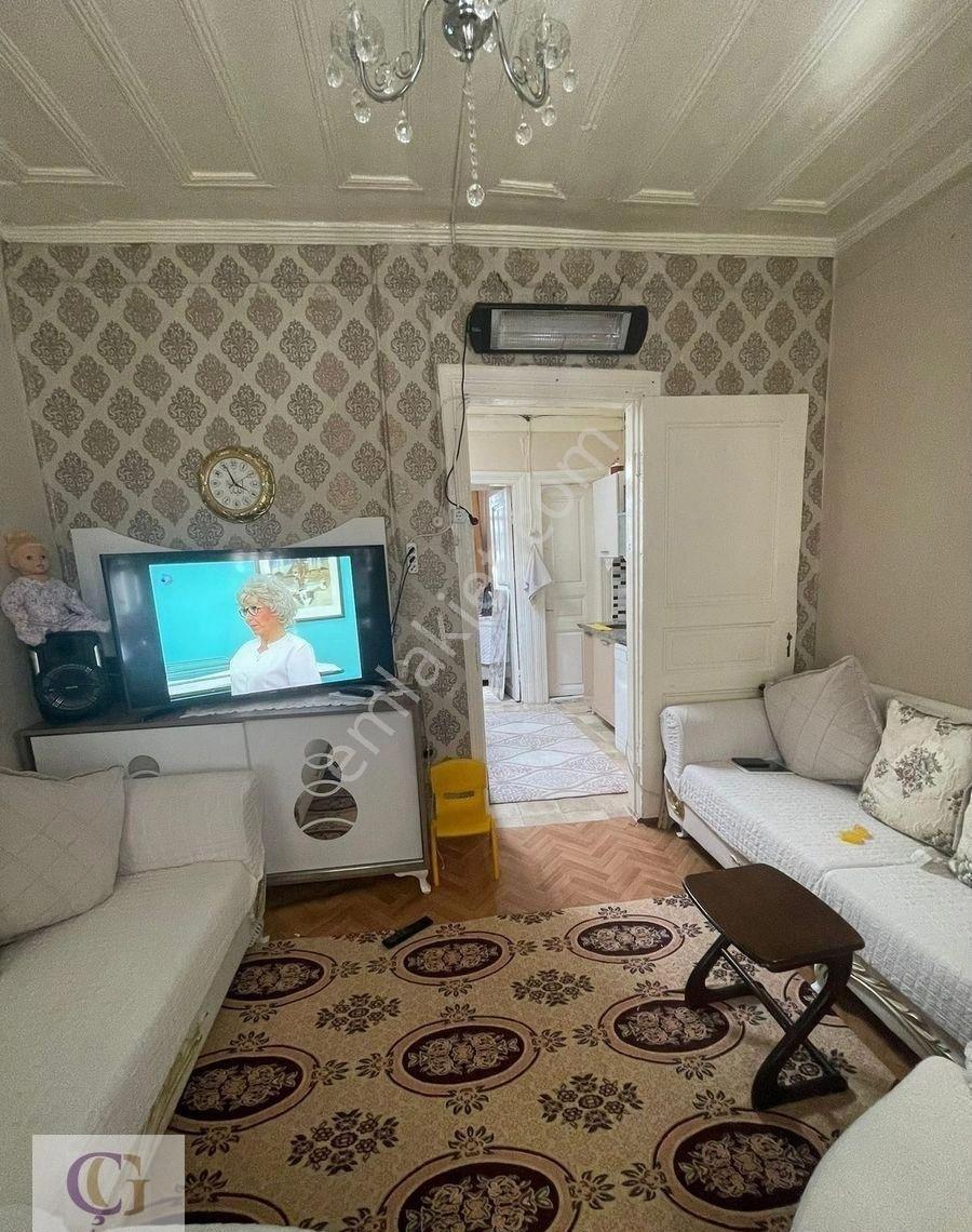Balat Ayvansaray'da Sahile Yakın 3 Katlı Satılık Bina - Görsel 9