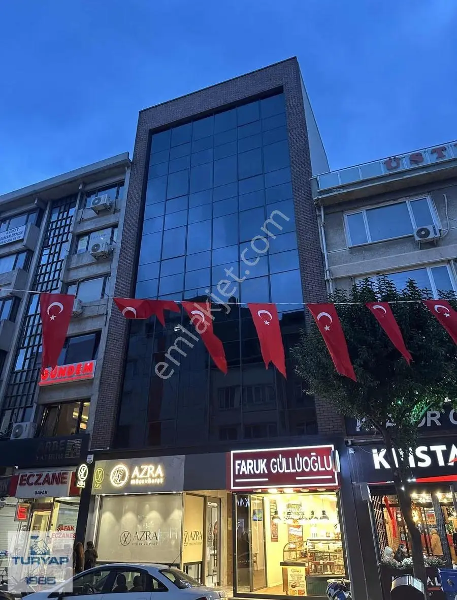Turyap Soner'den Kiralık Yalova'nın Kalbinde ,sıfır 1+1 Ofisler