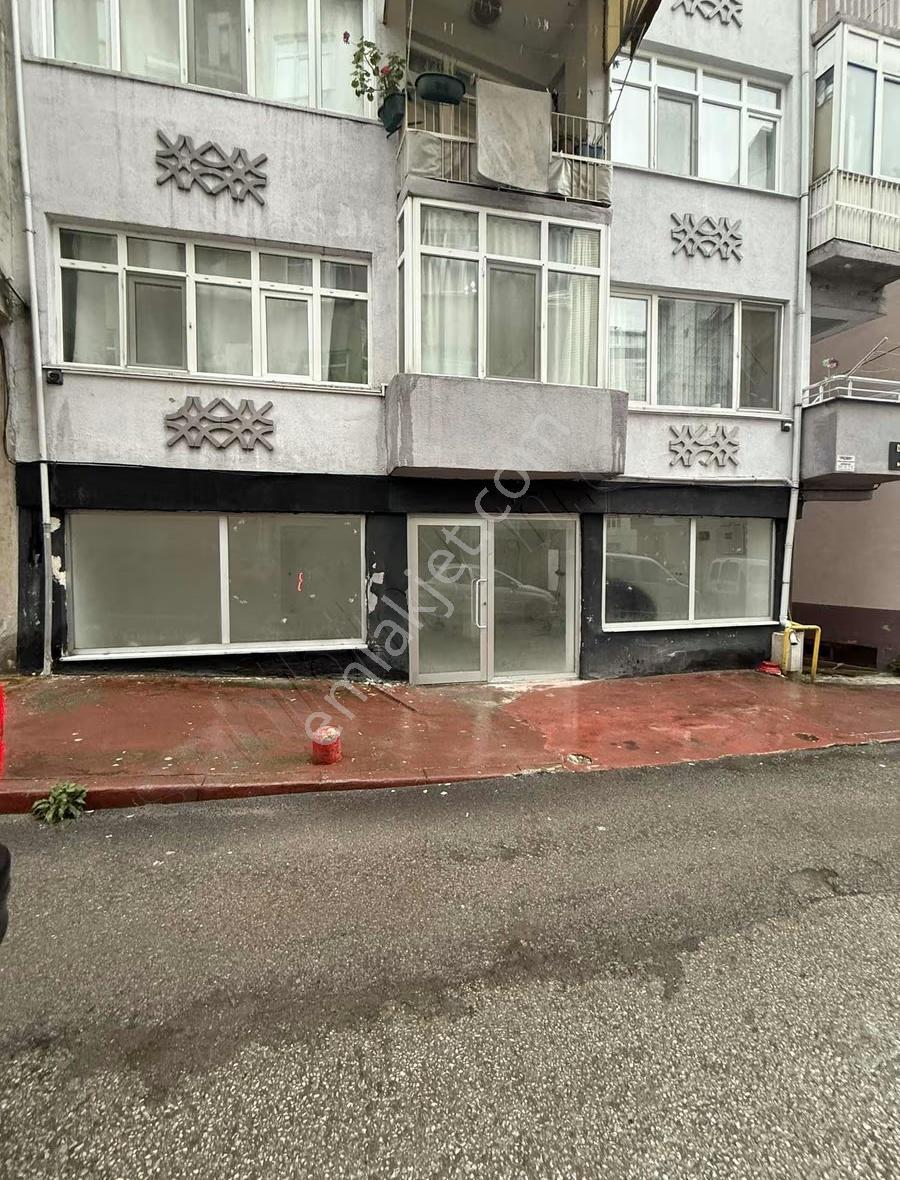 Onur Pehlivan'dan Modern Pazarının Üstünde Satılık Dükkan