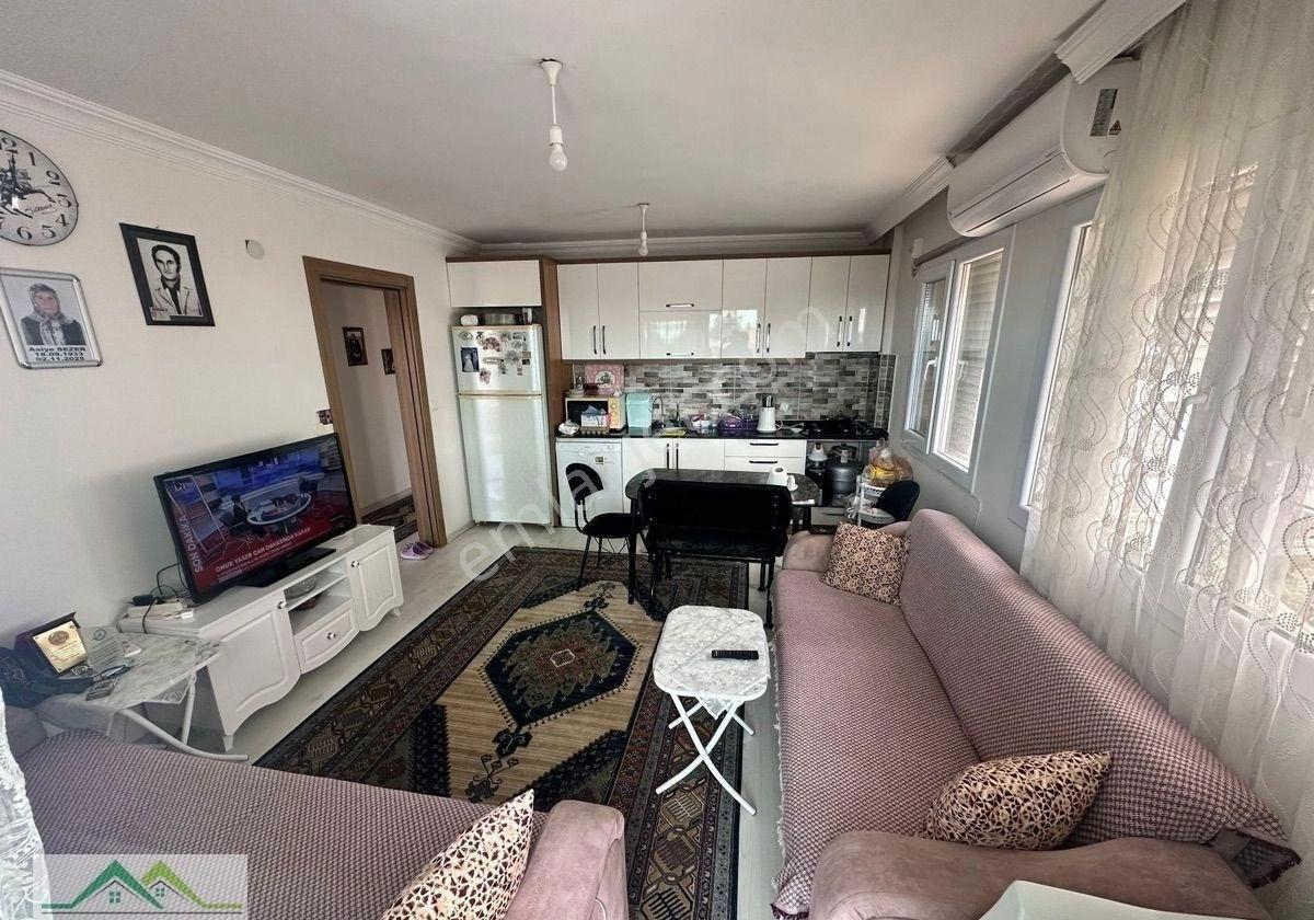 Seferihisar Ürkmez Merkez'de Satılık 2+1 Daire 80m2 Denize 200m - Görsel 9