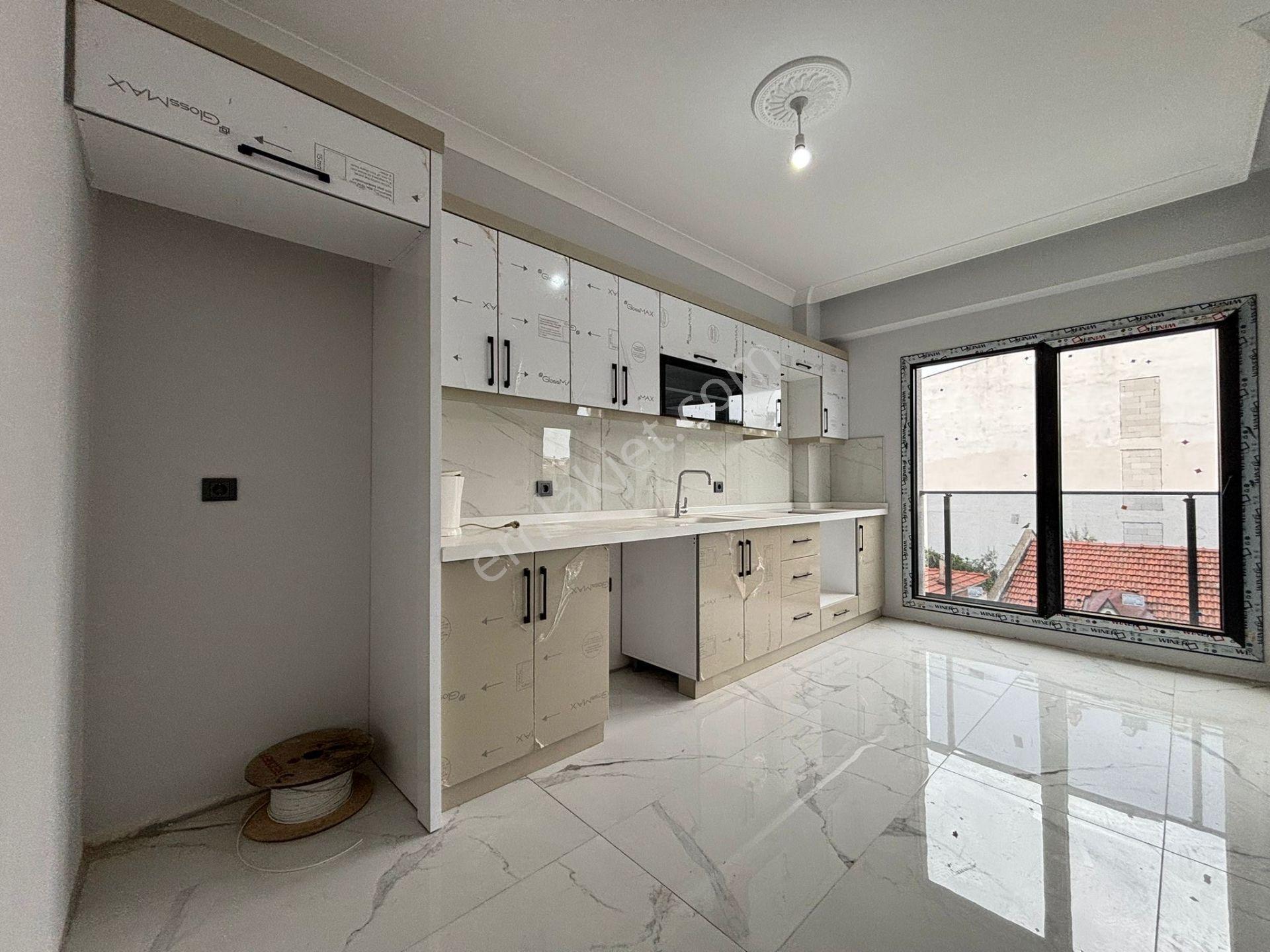 Mera Emlaktan Tuzcumurat Mh. Ayrı Mutfaklı 2+1 95m2 Lüx Daire - Görsel 11