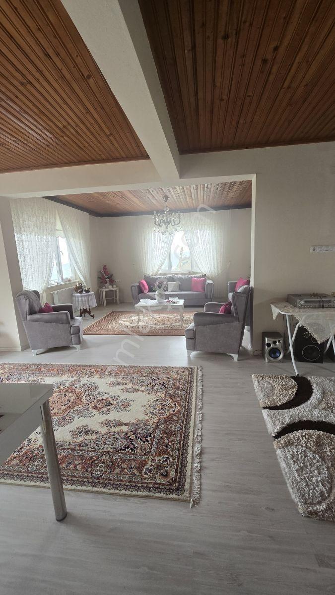 Akcaabat Oğul Kaya Mahallesınde Uc Katlı Ev - Görsel 15
