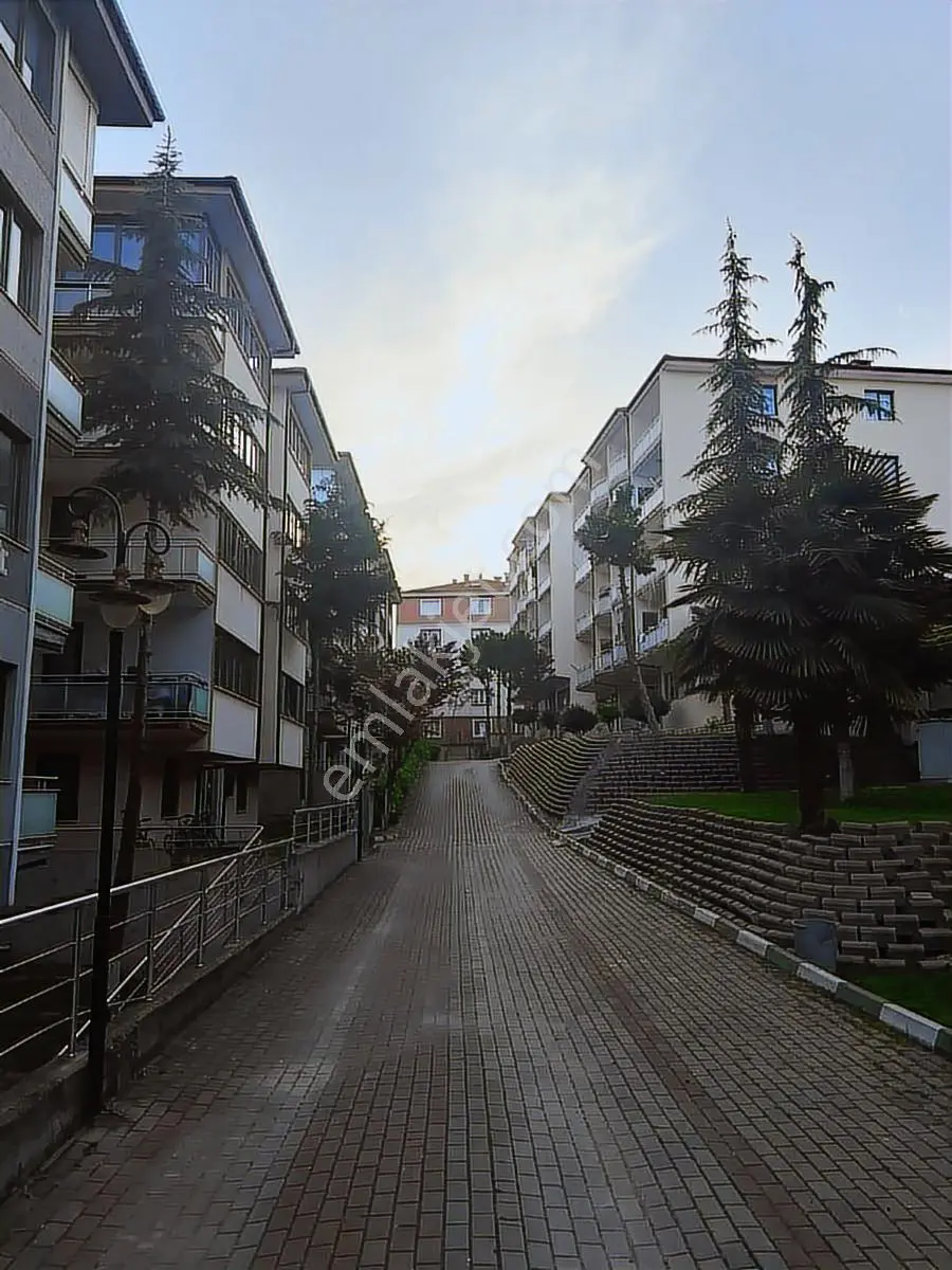 Yeni Mahalle'de Site İçinde Zemin Kat 125 M2 Kiralık Daire - Görsel 5