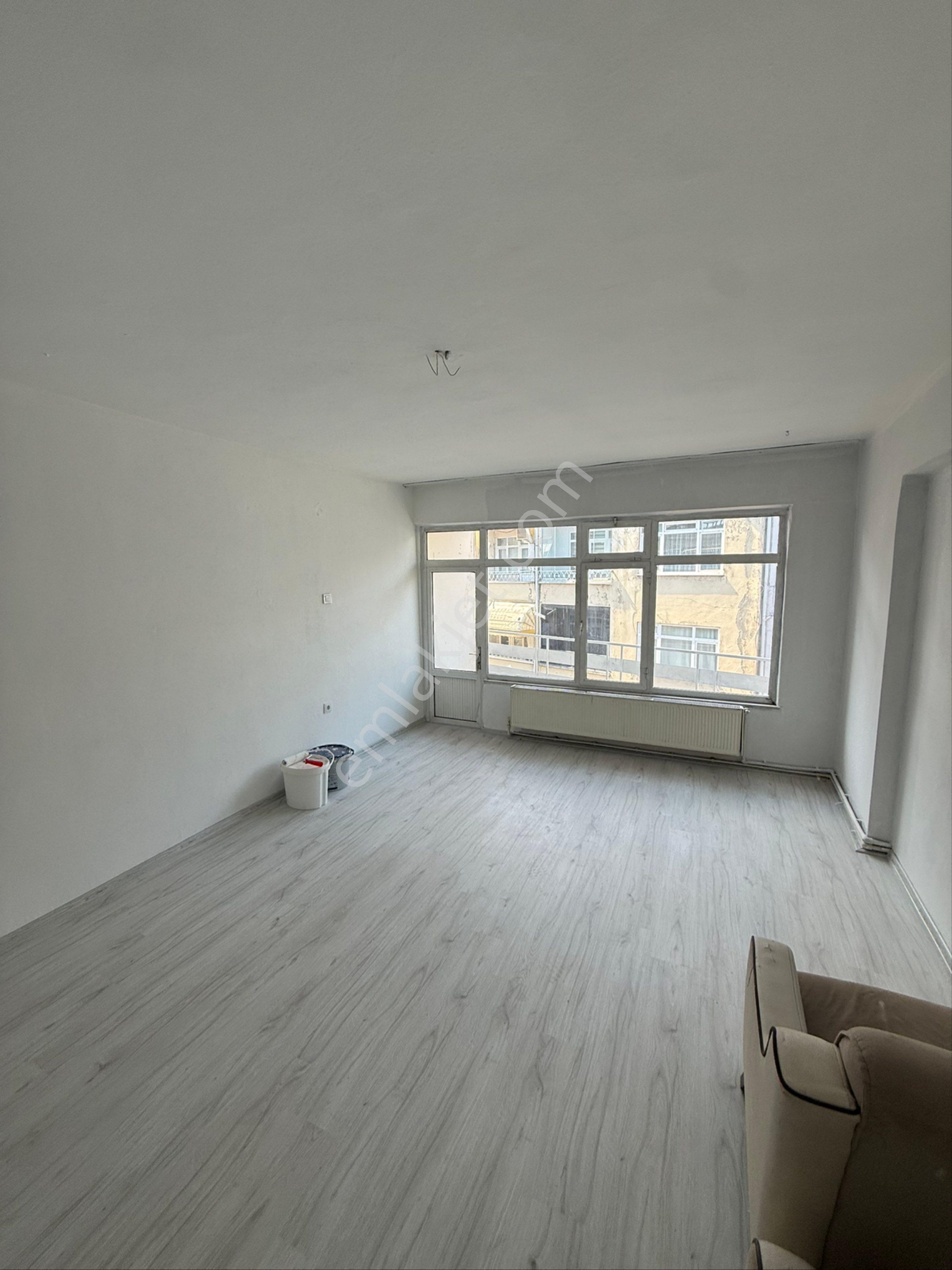 Hürriyet Mahallesinde İci Temiz Kiralık Daire - Görsel 15