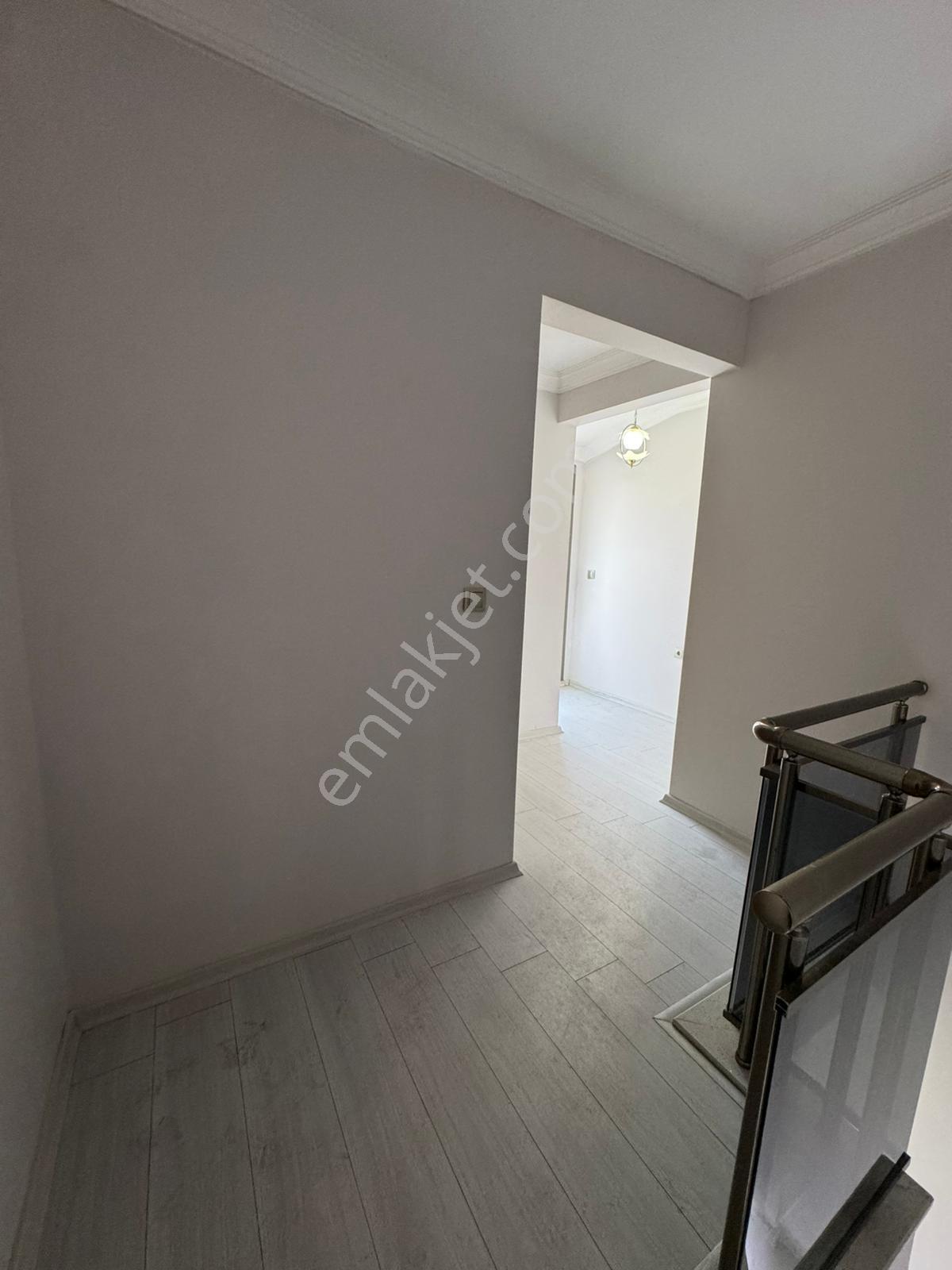Bayraklı Park Konumunda Fırsat Dubleks Daire - Görsel 28