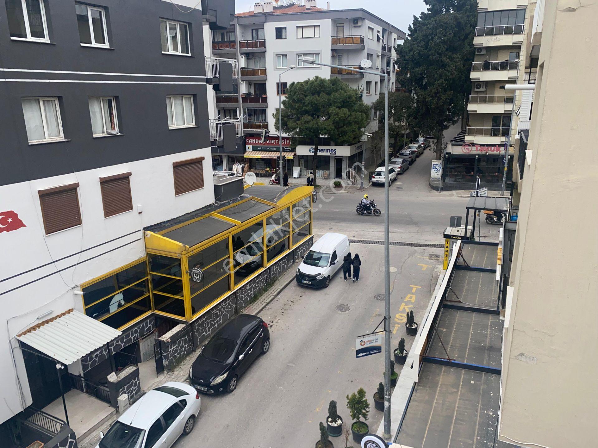 Arga'dan Buca Vali Rahmi Bey Mahallesin'de 3+1 Satılık Daire. - Görsel 25