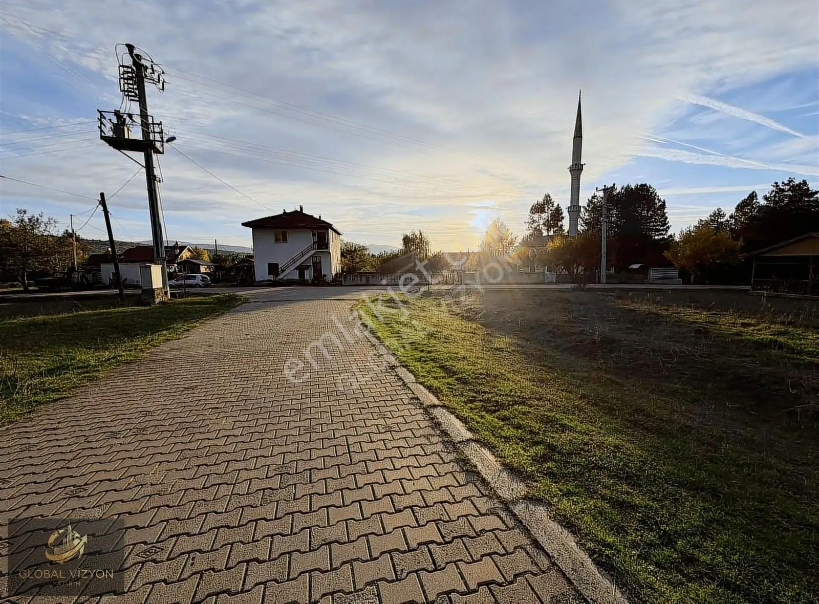 Mengen Teberikler Köyünde İmar Sınırına Yakın Yatırımlık Arsa - Görsel 4