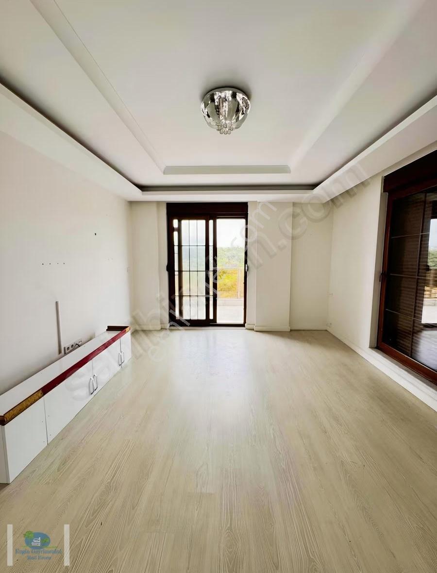 Çakal Deresinde Kiralık 3+1 Asansörlü Daire - Görsel 17