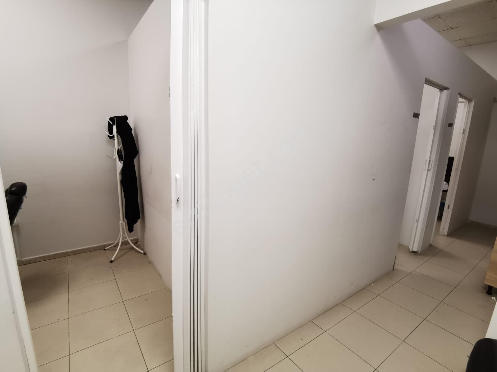 Bayraklı Sgk Yanı Avcılar İş Merkezi Altında 50m² Satılık İşyeri - Görsel 28
