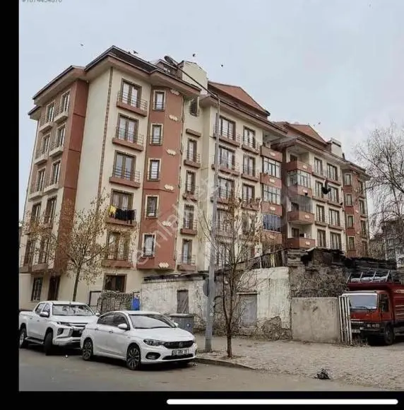 Şeyma Emlaktan İstasyon Mah.arakat Masrafsız 3+1 Daire