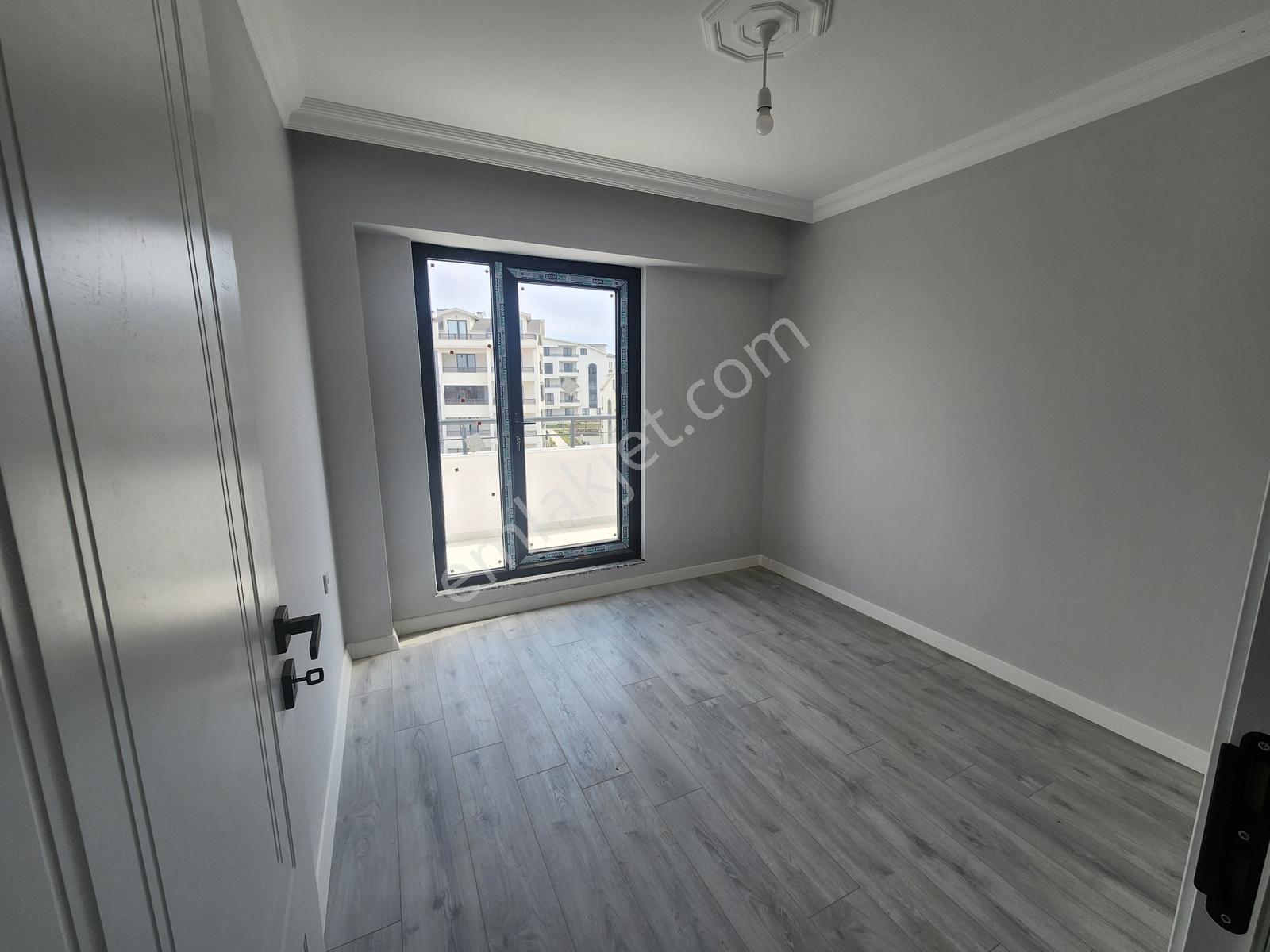 Başiskele Yeşilyurt'ta Site İçi 3+1 Kiralık Daire - Görsel 13