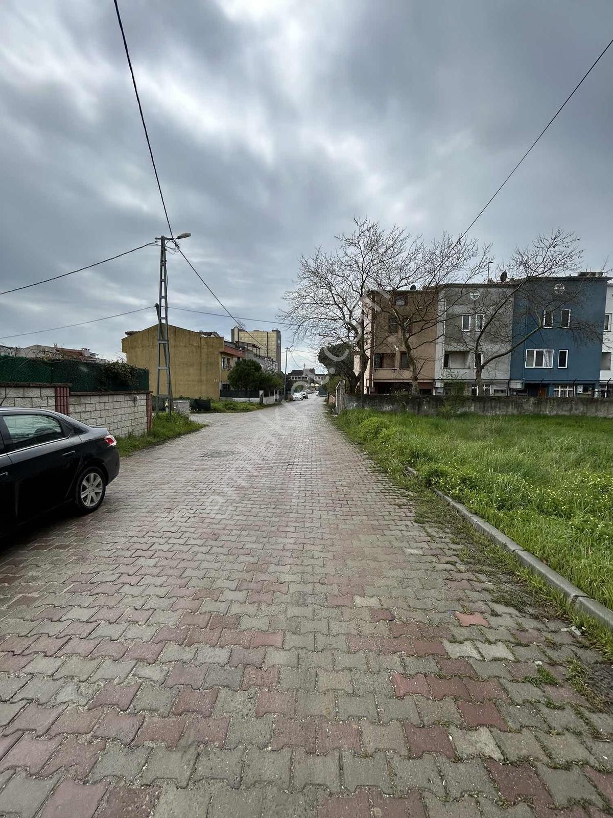 Demir Deluxe__ Satılık İmarlı Köşe Arsa: 400 M², %25 İmar, 3 Kat - Görsel 3
