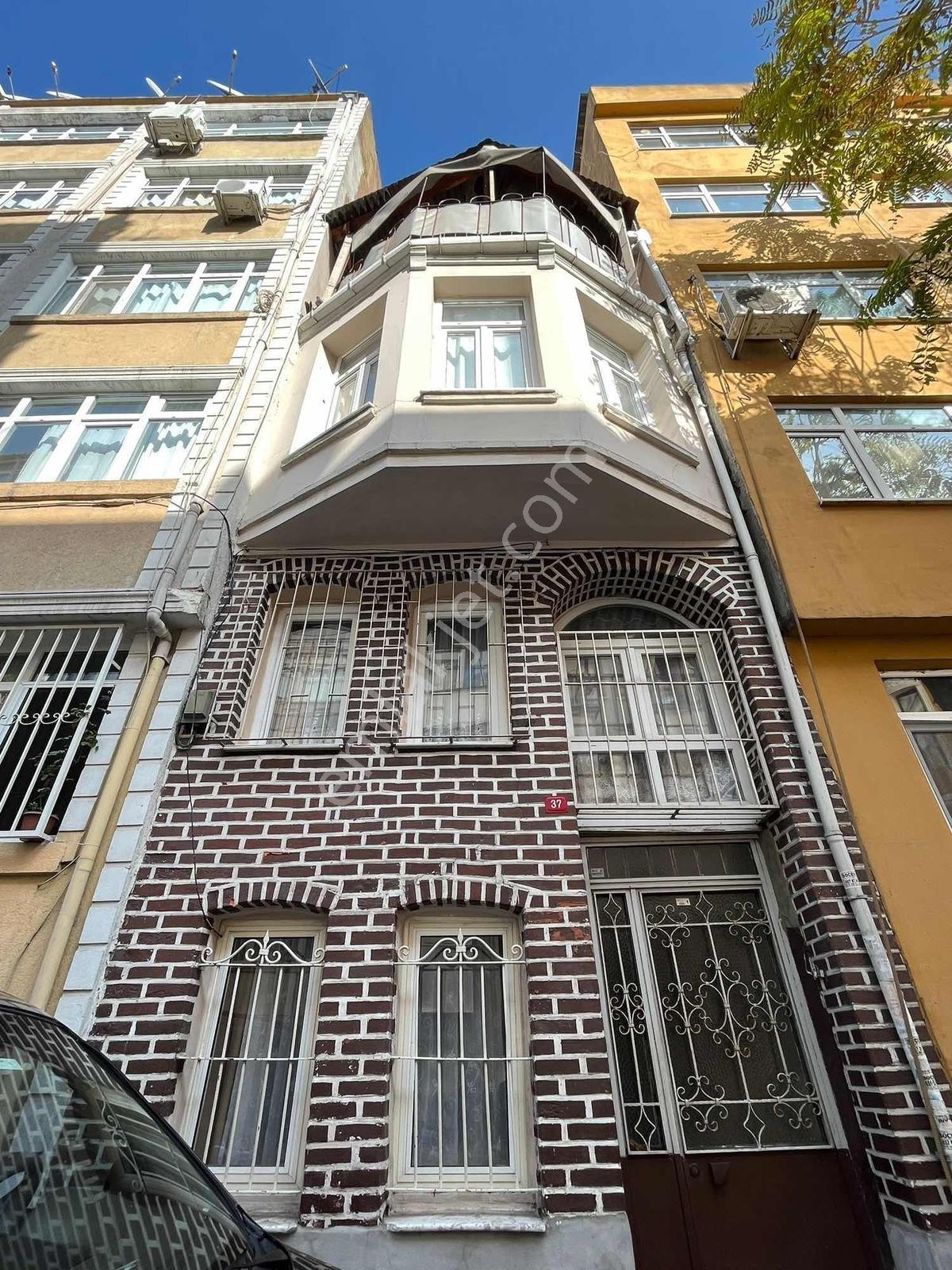 Kocamustafapaşa Müstakil Tarihi Eser Cumbalı Bina 56m2 4 Kat