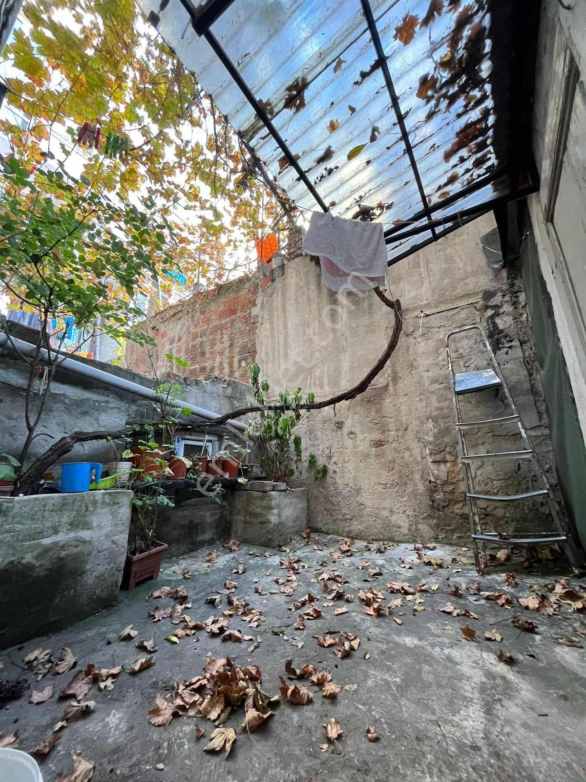 Kocamustafapaşa Müstakil Tarihi Eser Cumbalı Bina 56m2 4 Kat - Görsel 10