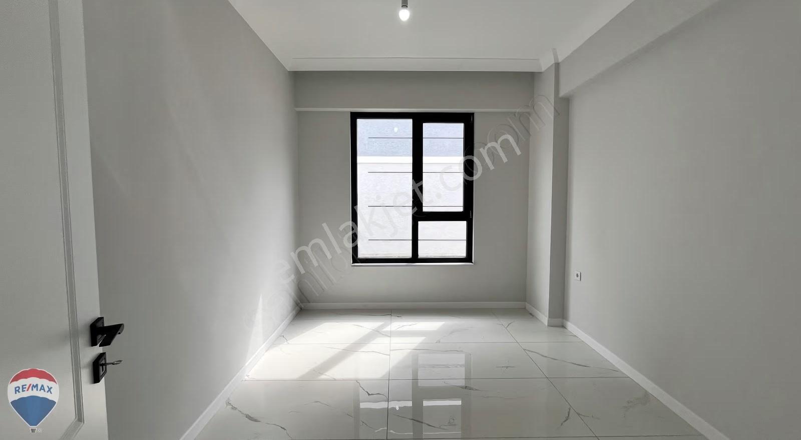 Remax Maviden Siteiçi 3+1 1.kat Güney Cephe 130 M2 Daire - Görsel 6