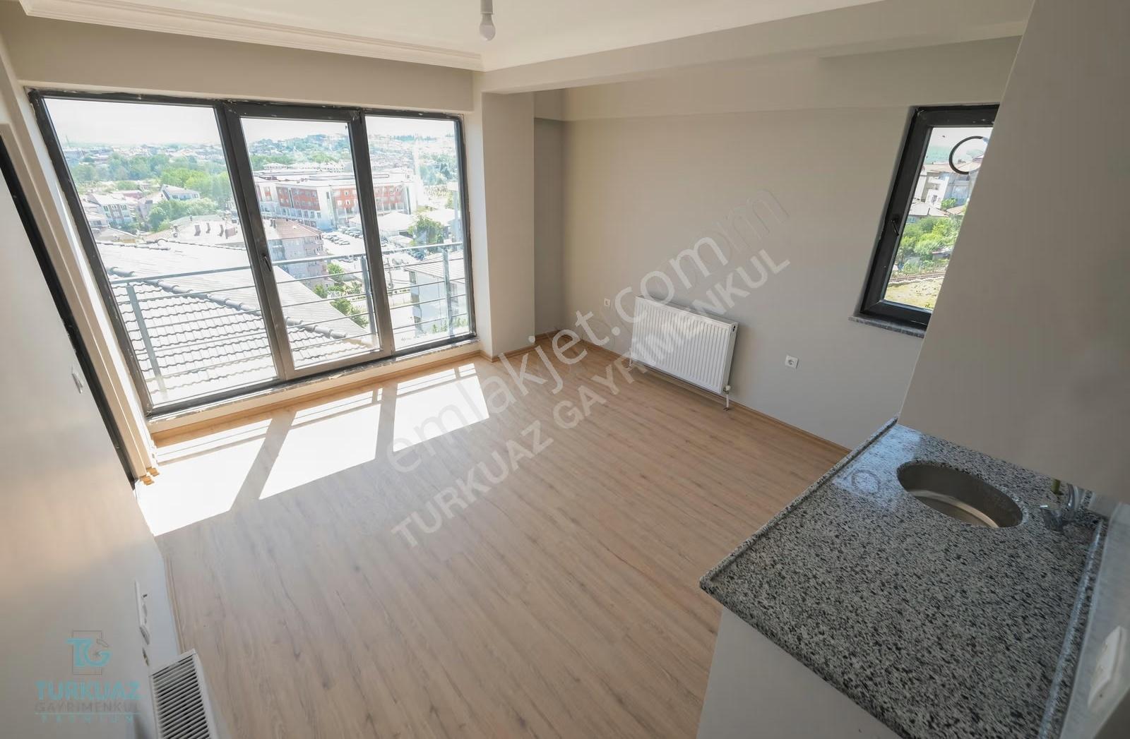 Aladağ Mahalle Sıfır Cam Balkonlu Manzaralı 1+1 Kiralık Daire - Görsel 3