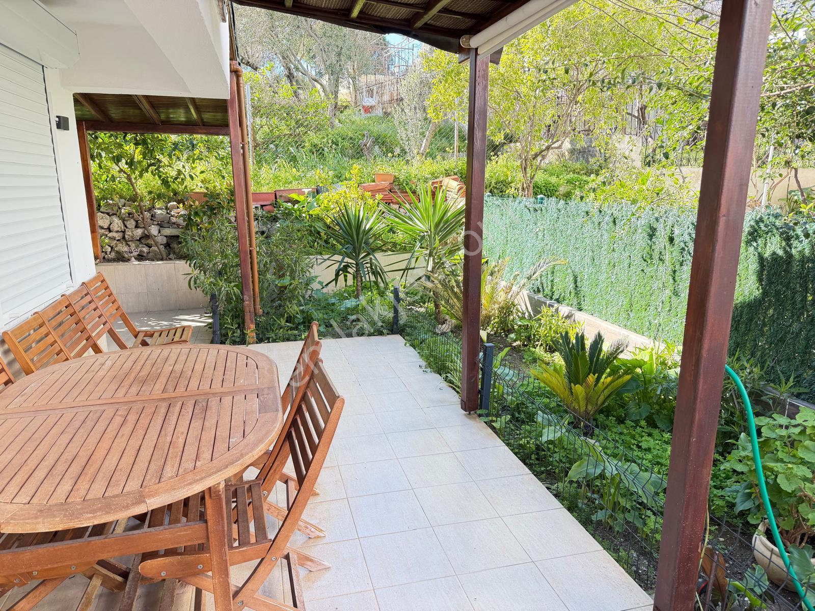 Karaburun Ayıbalığı'nda 3+1 Full Eşyalı Satılık Villa - Görsel 14