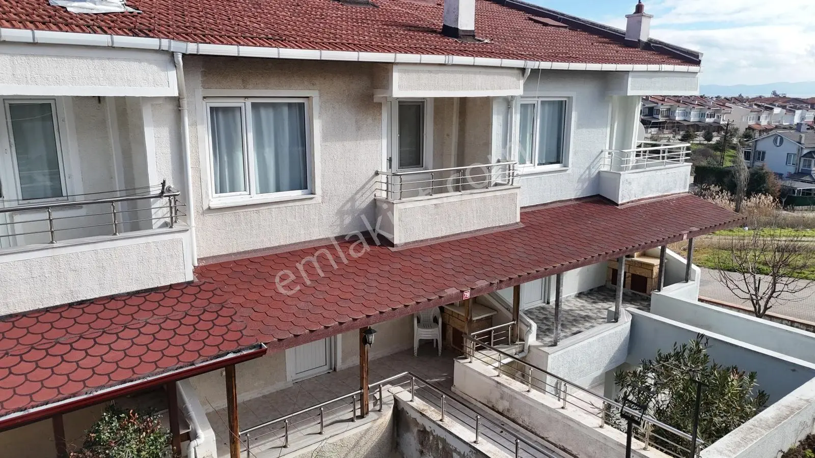 Ege Emlak'tan Yayla Sahilinde Kiralık Tripleks Yazlık - Görsel 3