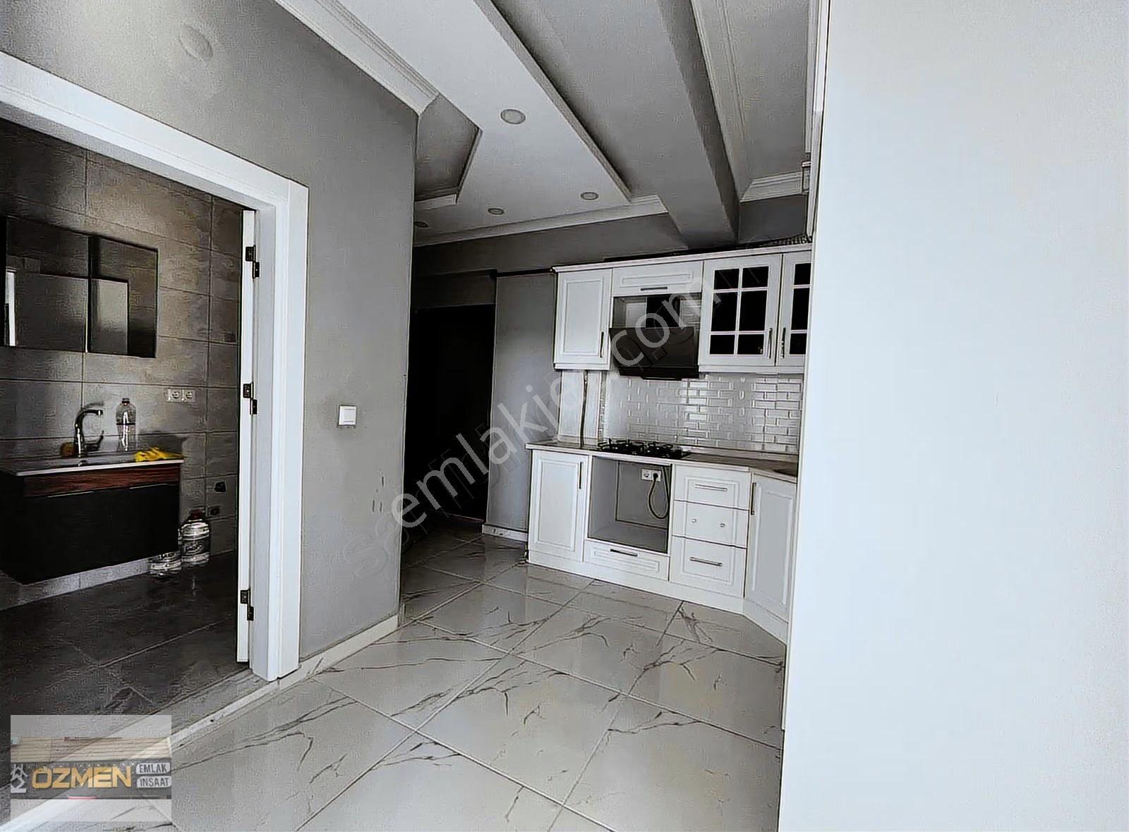 Karasu Azizye'de Havuzlu Sitede Kiralık 2+1 Boş Daire - Görsel 34