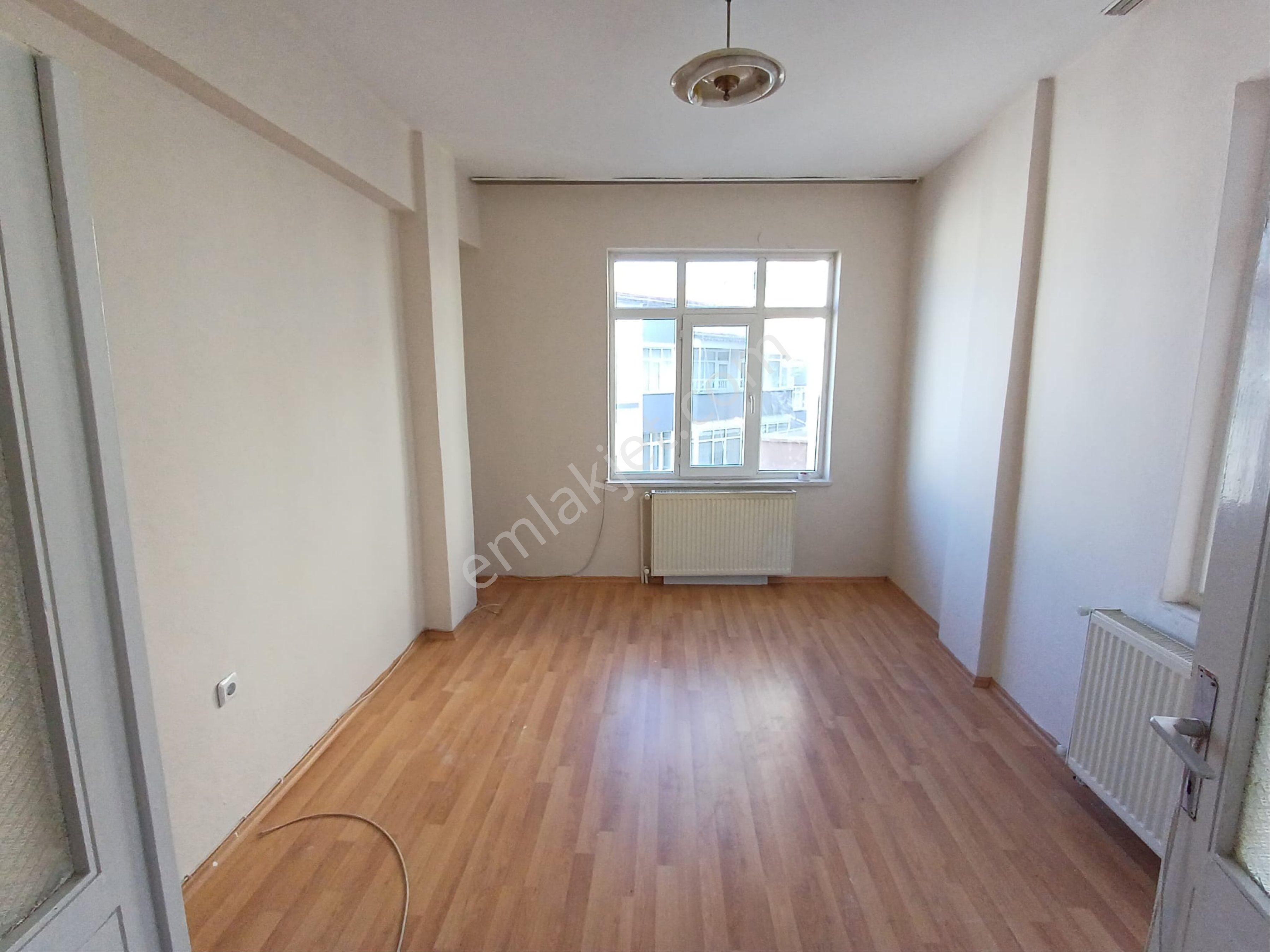 Rasathane Mahallesinde İci Temiz Satılık Daire - Görsel 14
