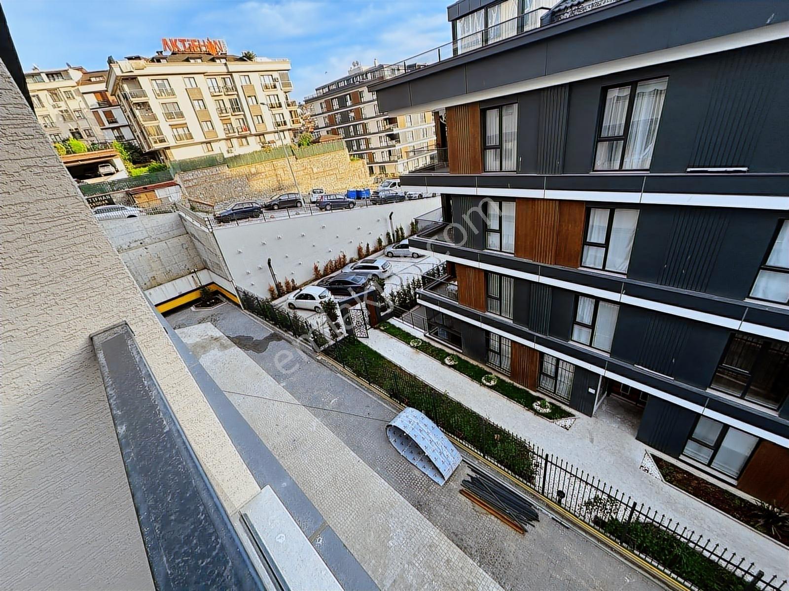 Üsküdar Merkez Nevçarşı Yanında 2+1 Otoparklı Daire - Görsel 28