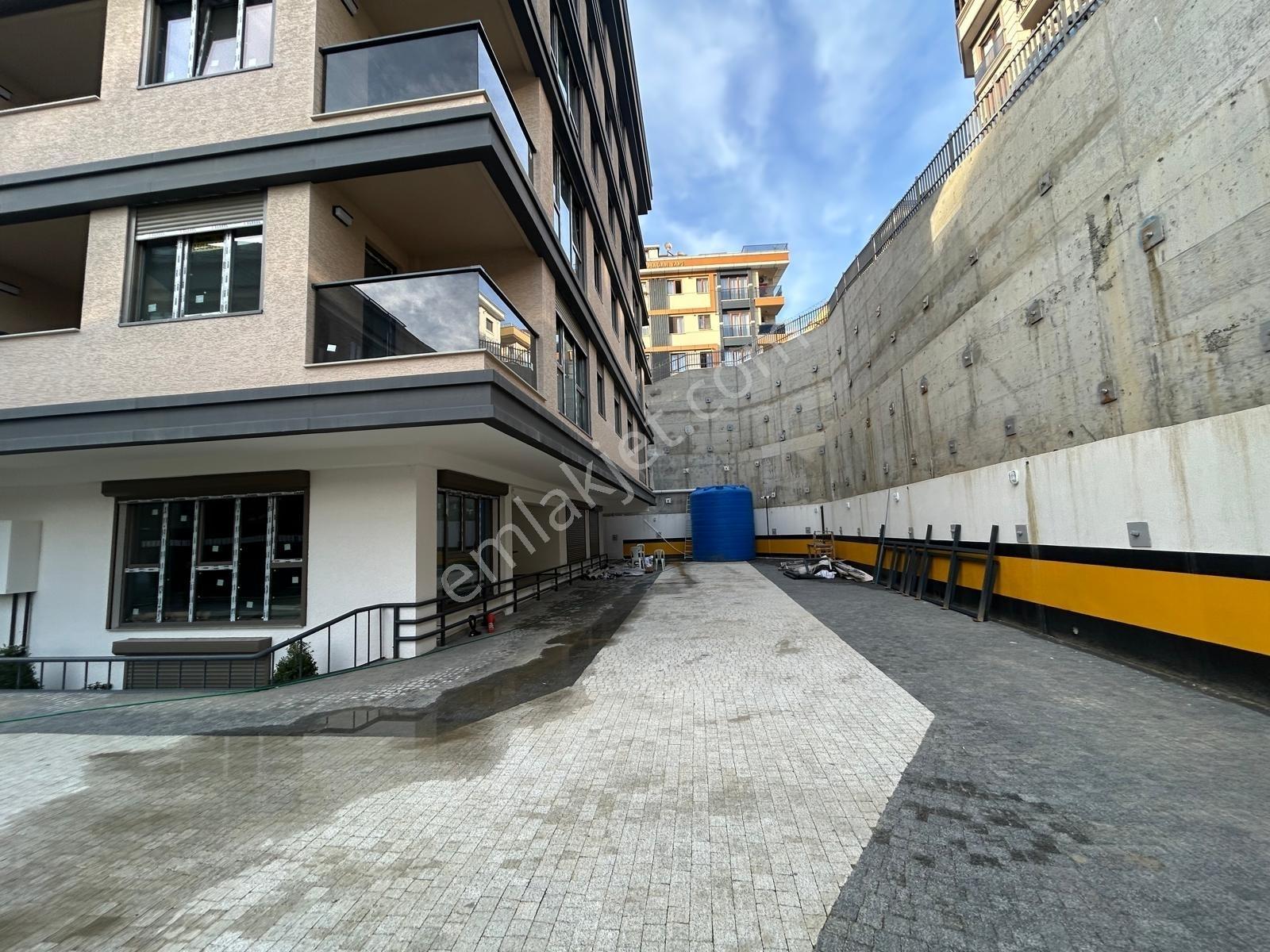 Üsküdar Merkez Nevçarşı Yanında 2+1 Otoparklı Daire - Görsel 16