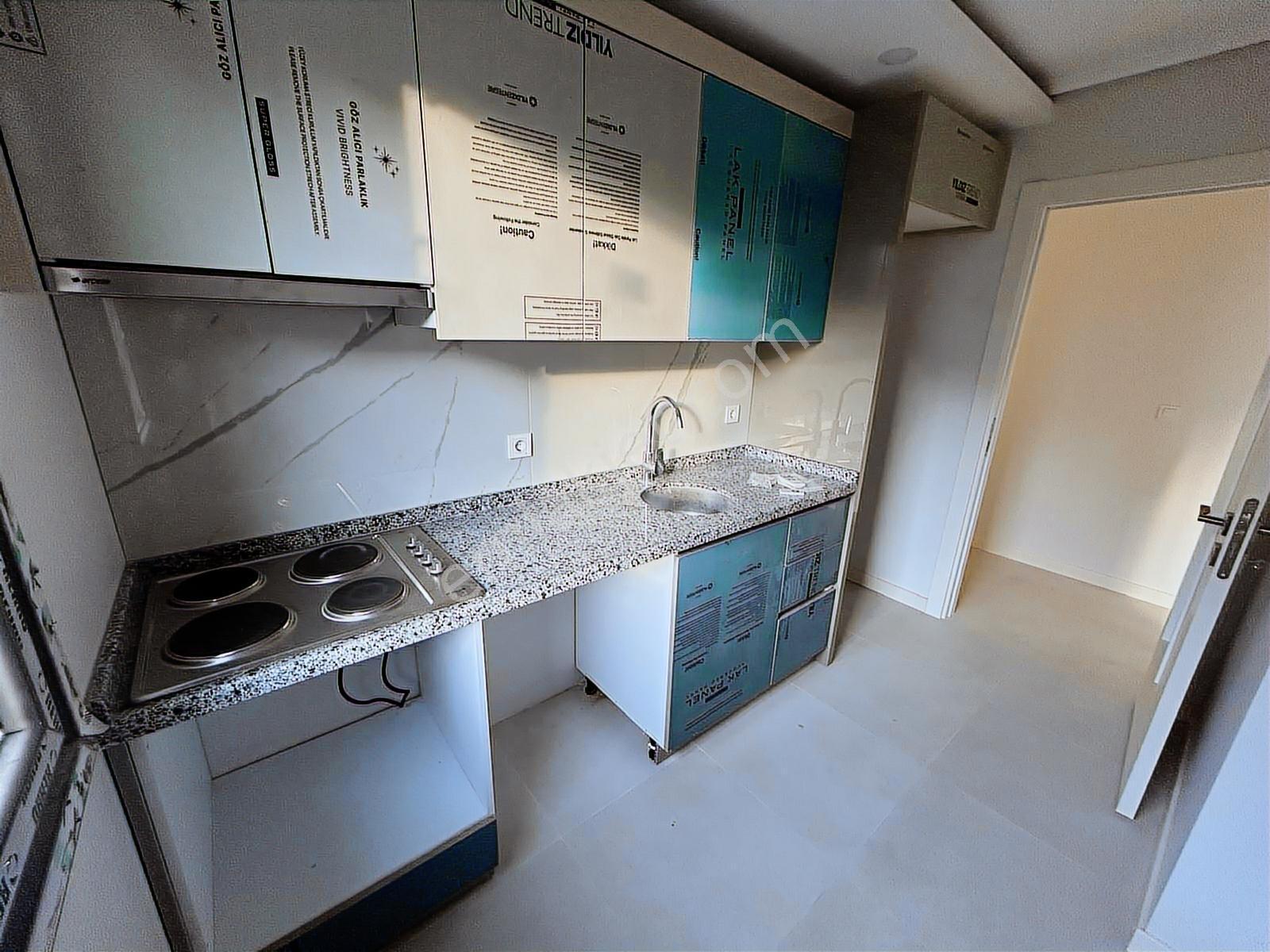 Üsküdar Merkez Nevçarşı Yanında 2+1 Otoparklı Daire - Görsel 35