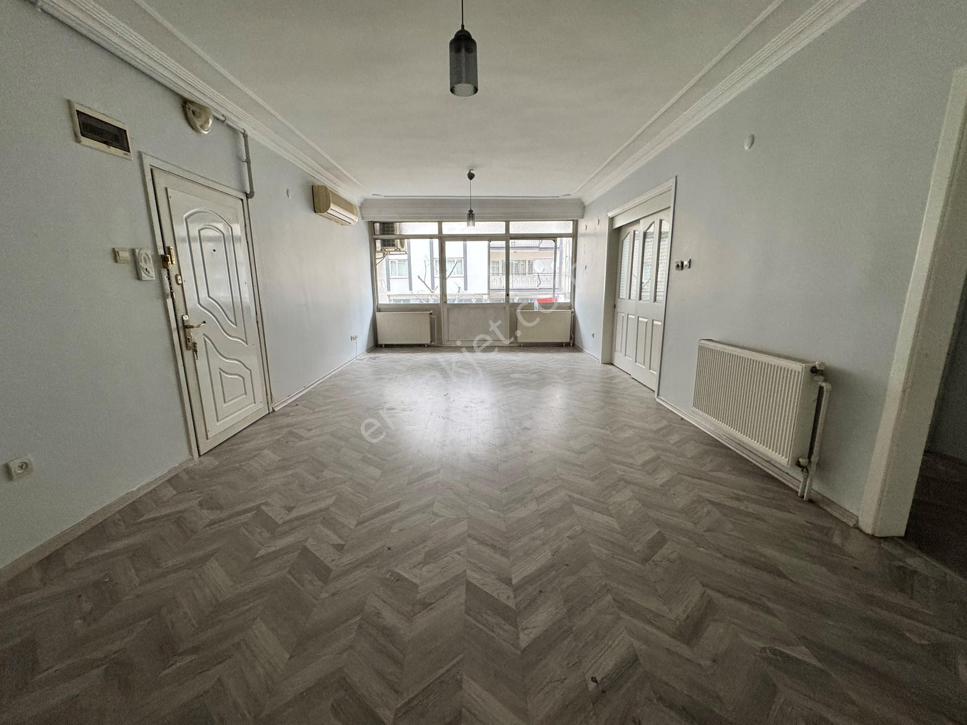 Startkey Platin'den Cumartesi Pazar Yeri Yanıcadde Üstü Kiralık Geniş Arakat - Görsel 3