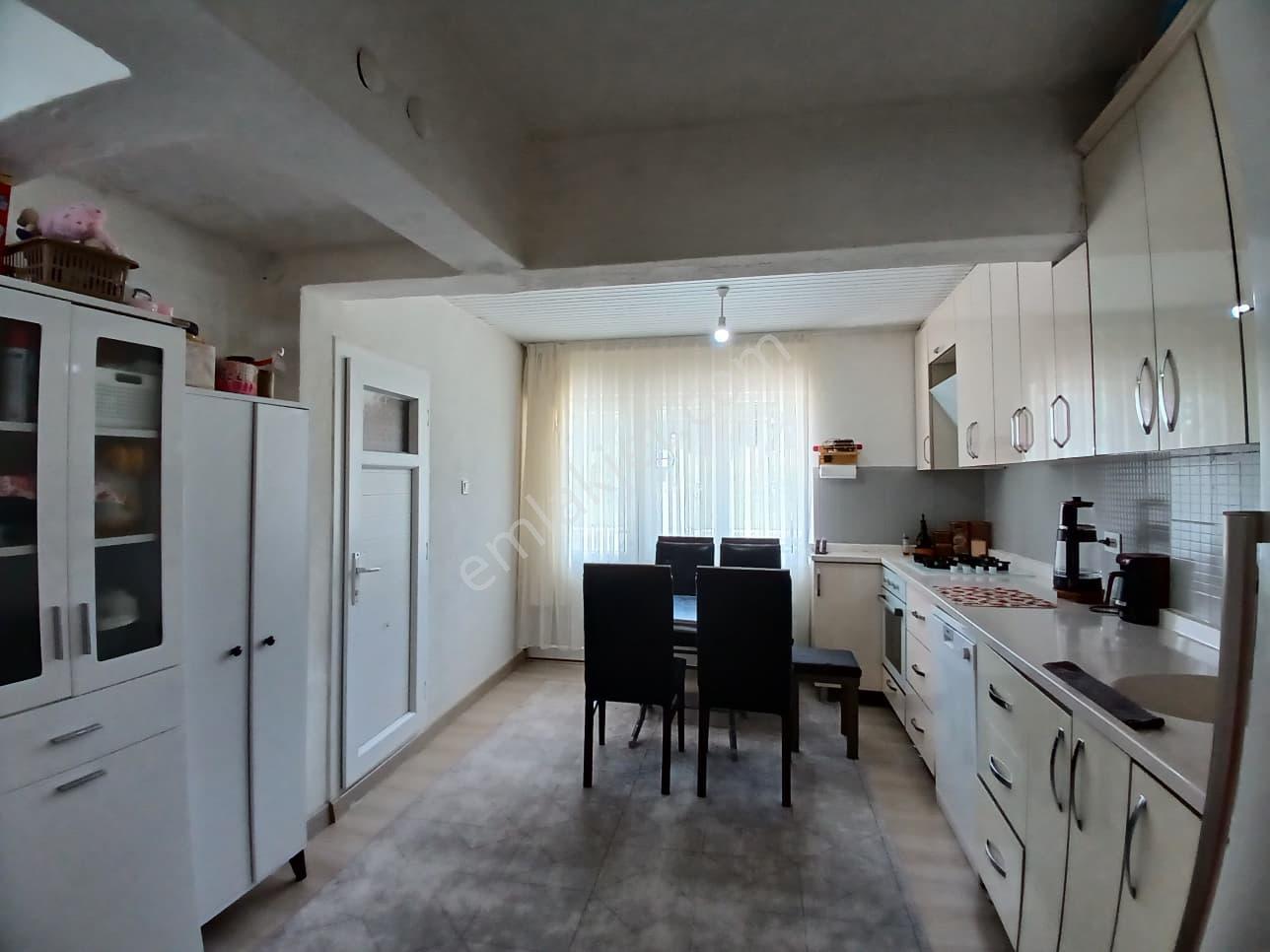 Merkezi Konumda Okula ,pazara Yürüme Mesafeli 4+1 İkiz Villa - Görsel 11