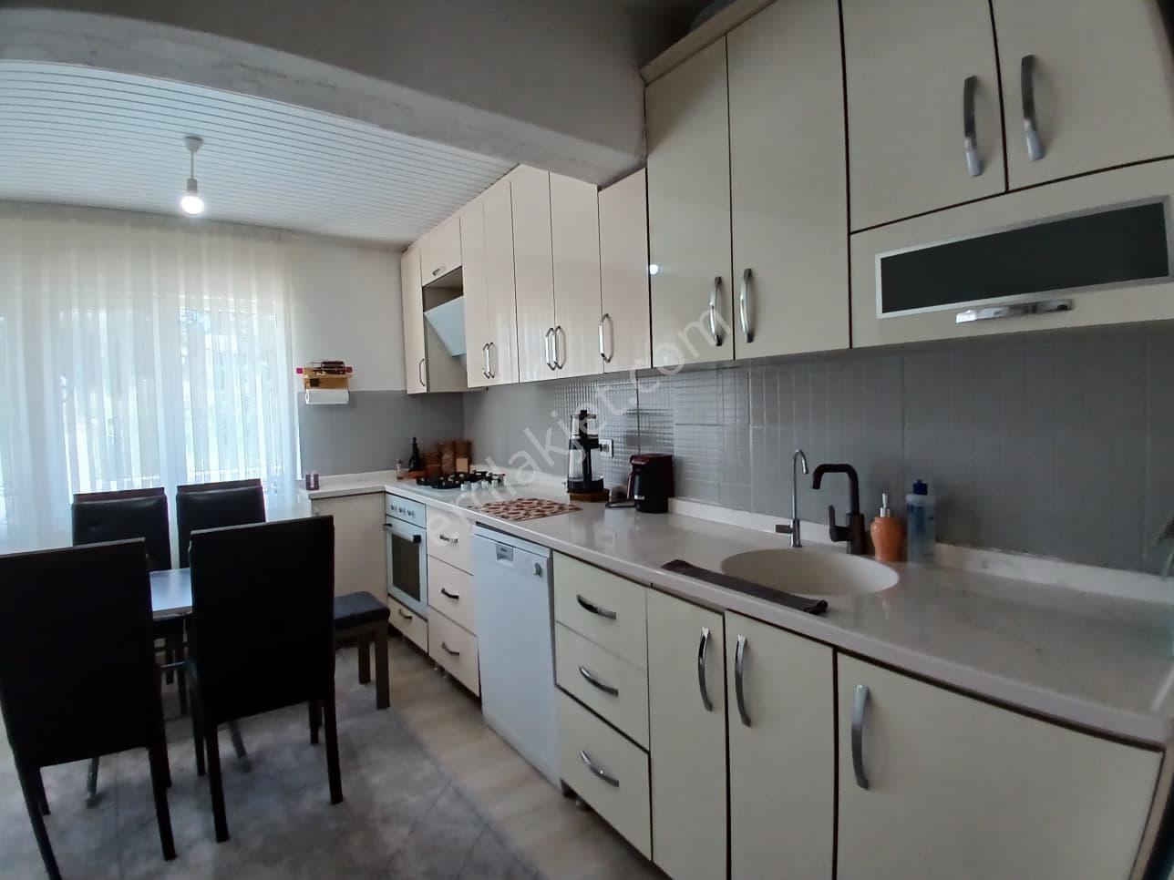Merkezi Konumda Okula ,pazara Yürüme Mesafeli 4+1 İkiz Villa - Görsel 10