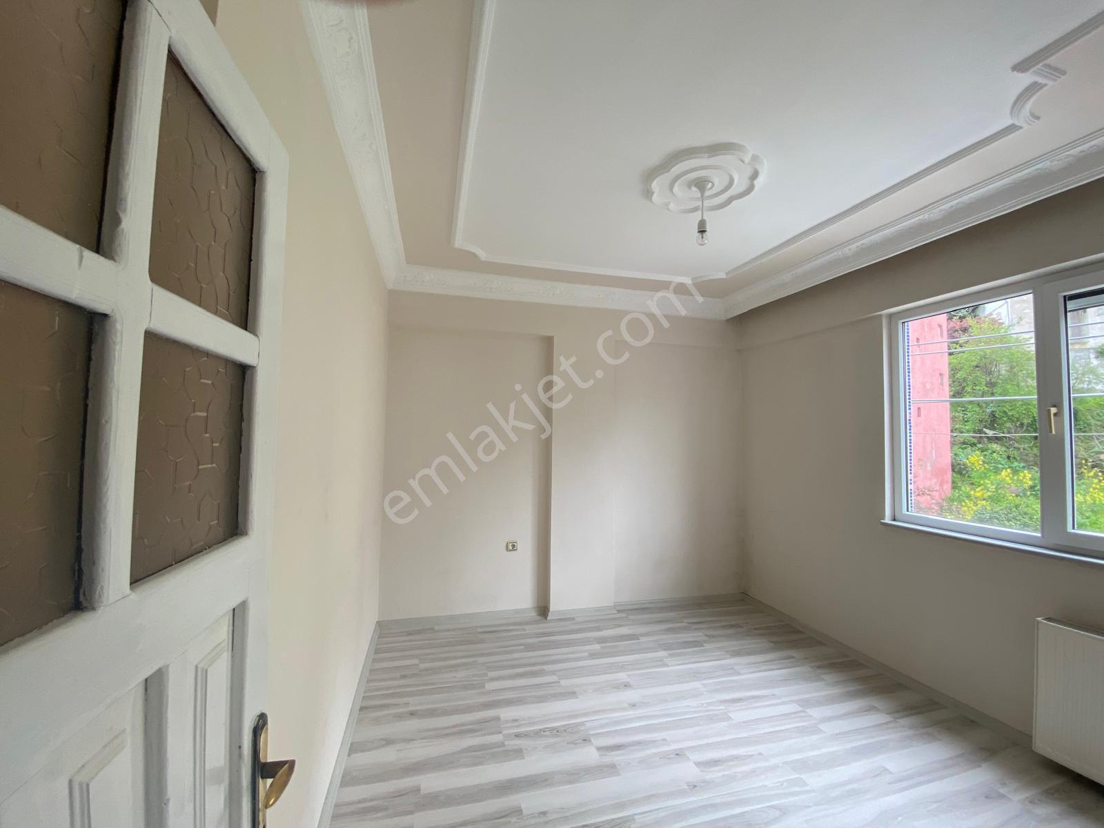 Aydınlıkevler Mahallesinde Deniz Manzaralı Kiralık Daire - Görsel 12