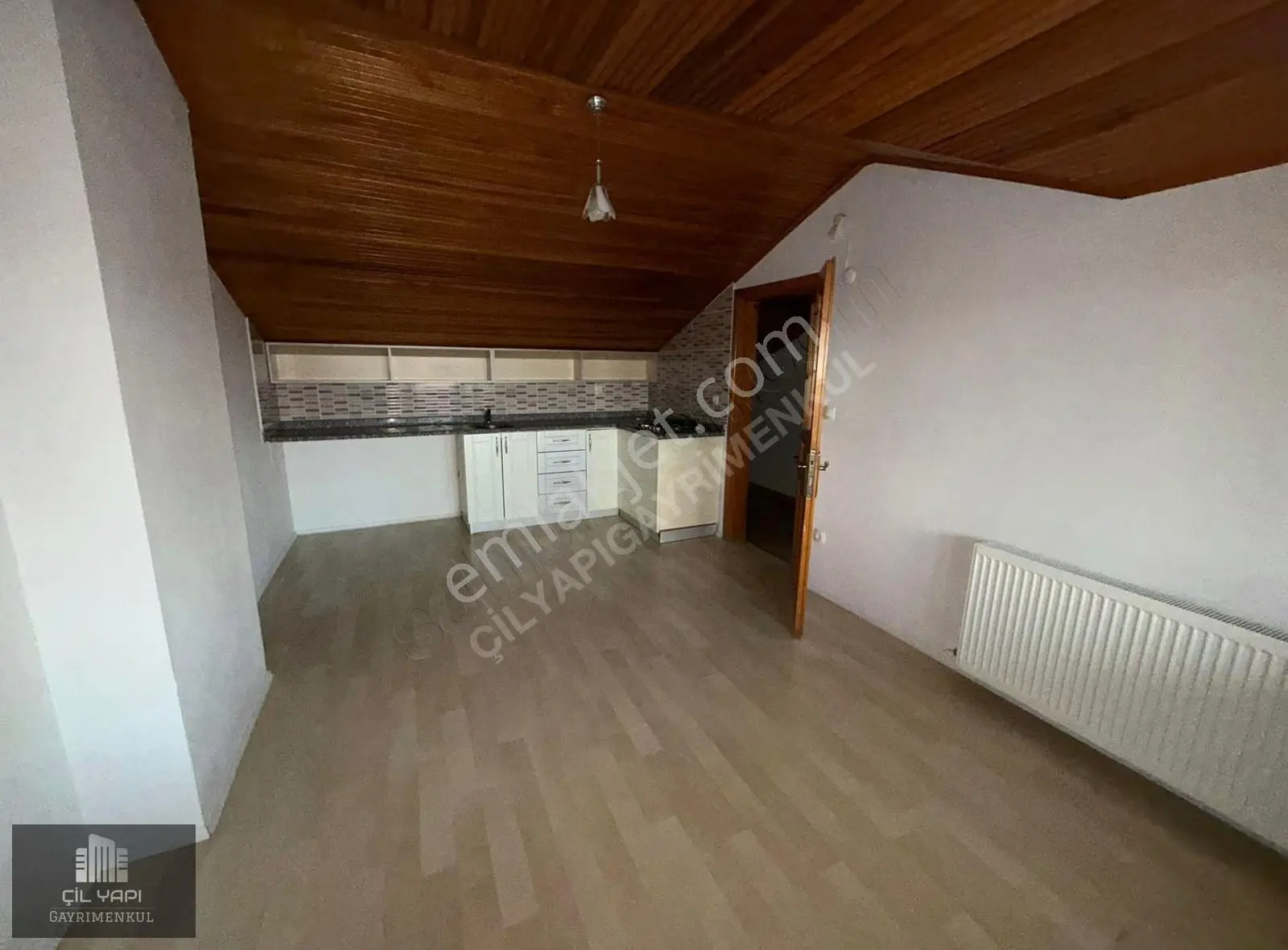 ## 2+2 Aile Apartmanında Kiralık Dubleks Daire ## - Görsel 2