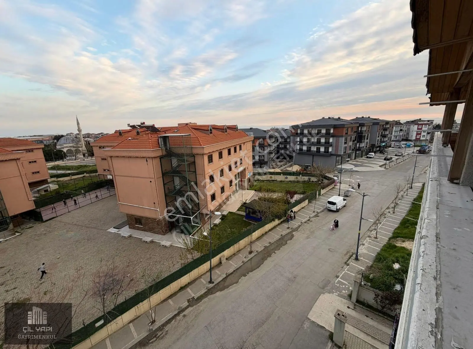 ## 2+2 Aile Apartmanında Kiralık Dubleks Daire ## - Görsel 5