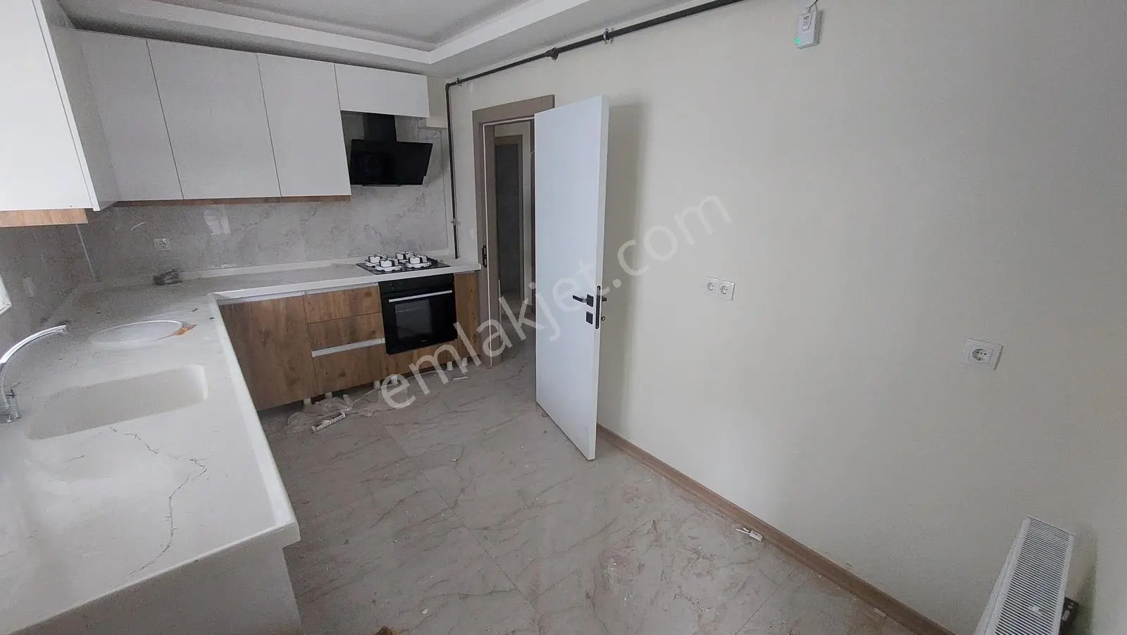 Sincan Yenikent Sıfır Bina 3+1 Giriş Kat Köşe Başı Satılık Daire - Görsel 2