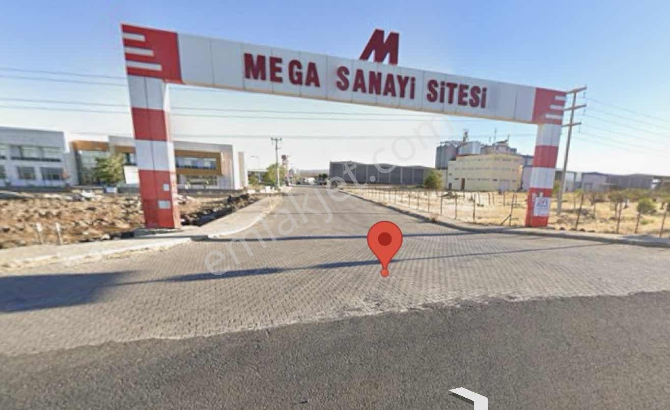 Mega Sanayi Sitesinde Satılık Yanyana 2 İşyeri