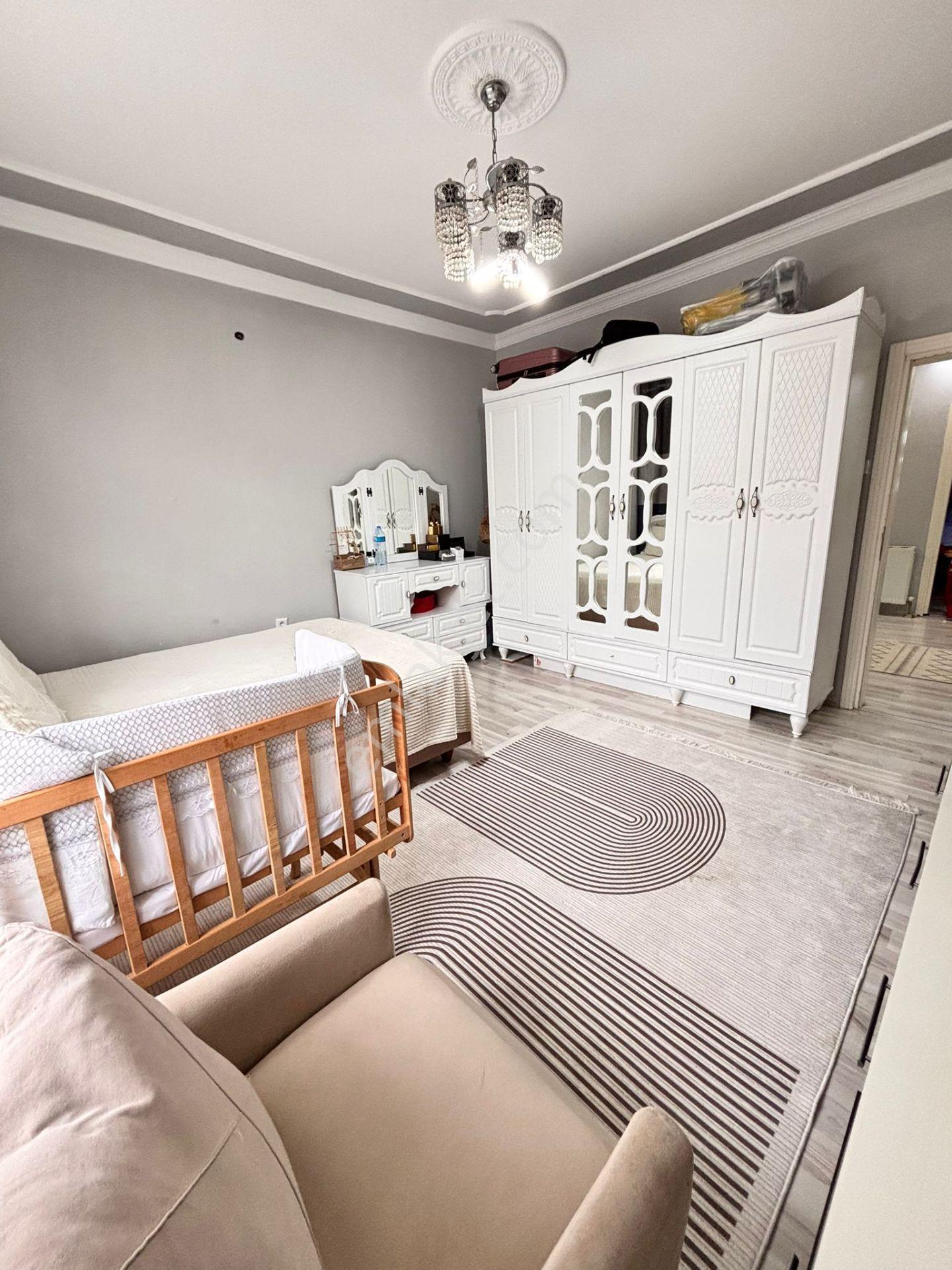 Cemalıye Mah Kat 1 2+1 25 Yas Ayrı Wc Teraslı 2,150 Bın - Görsel 12
