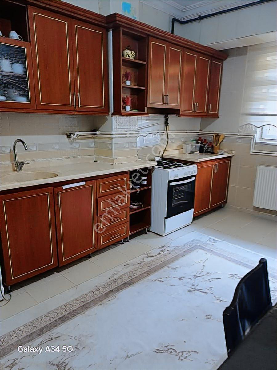Satılık 3+1 Yarı Bodrum Daire - Görsel 2