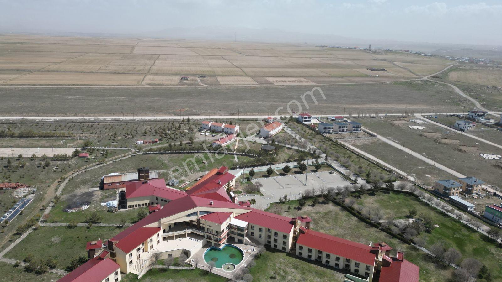 Tuşba Çitörende Göl Manzaralı, 12.738 M2 Yatırımlık Fırsat! - Görsel 5
