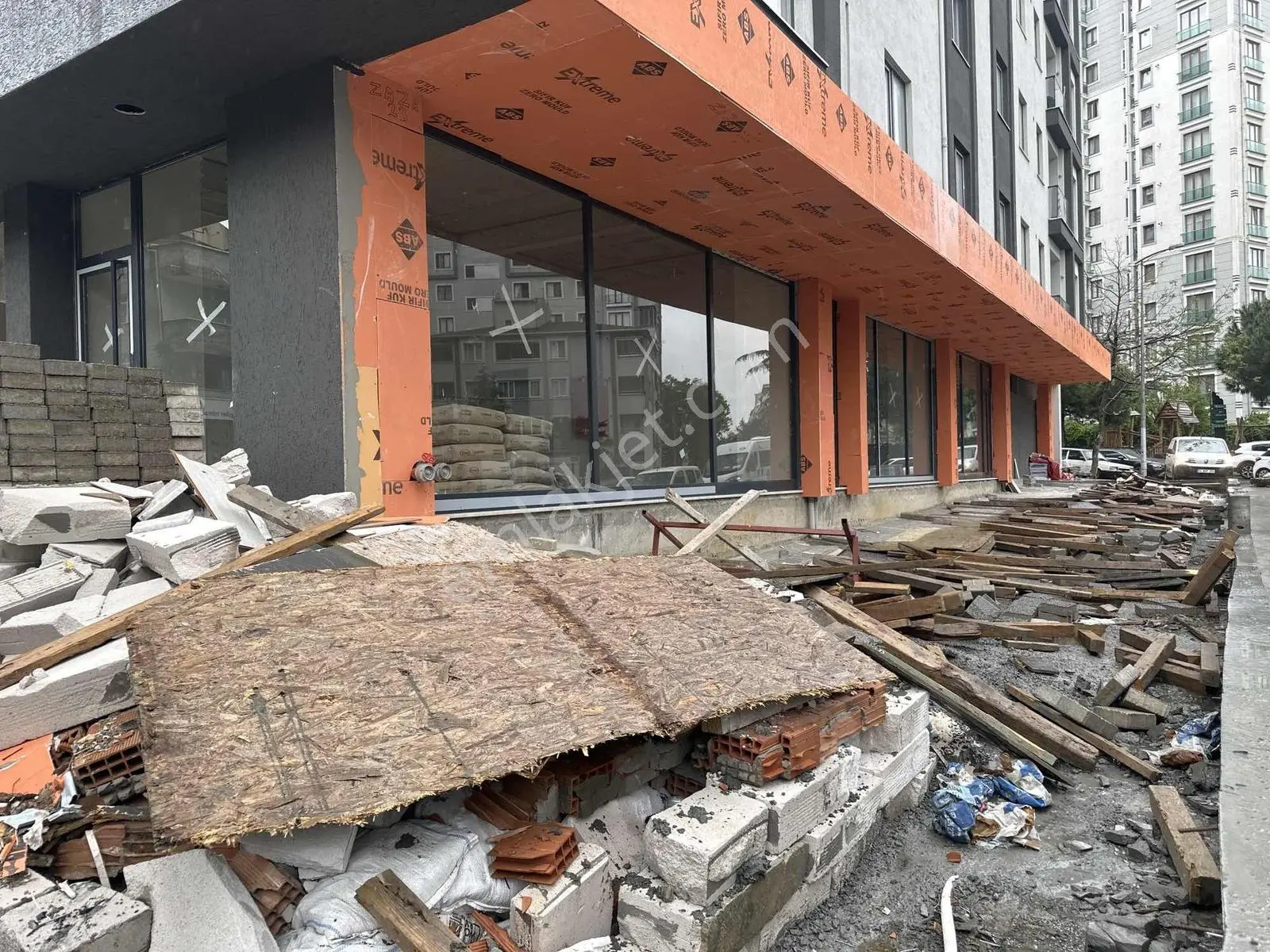 Can Emlak'tan Yaya Yoğunluğu Olan Caddede Sıfır Dükkan... - Görsel 17