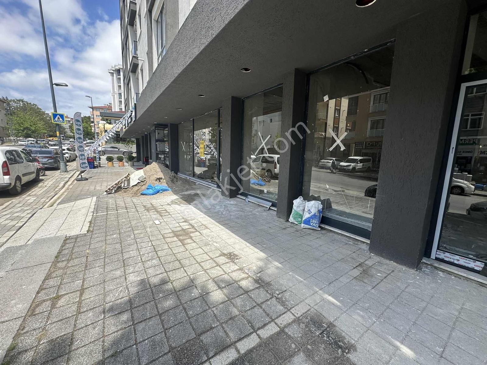 Can Emlak'tan Yaya Yoğunluğu Olan Caddede Sıfır Dükkan... - Görsel 23