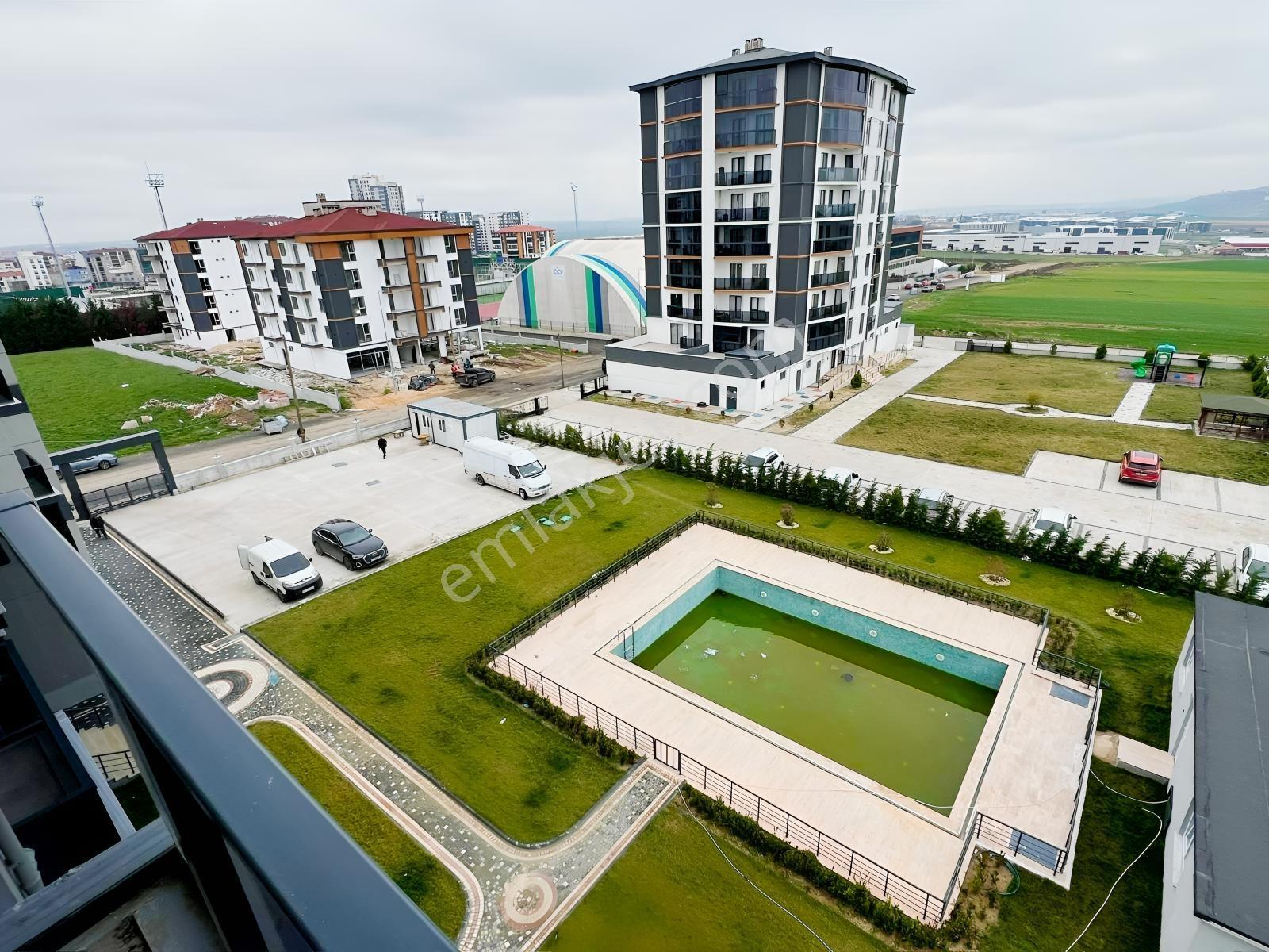Çorlu Hatip'te 1+1 Site İçinde Kiralık Daire'ler