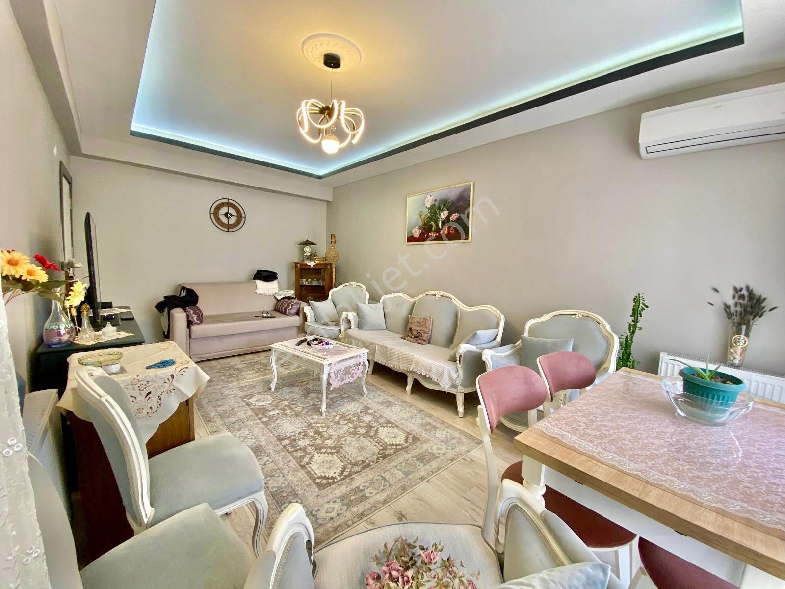 Gümüş'den Tuzcumuratta Ön Cephe Ayrı Mutfaklı 2 Yaşında 2+1 Satılık Daire - Görsel 31