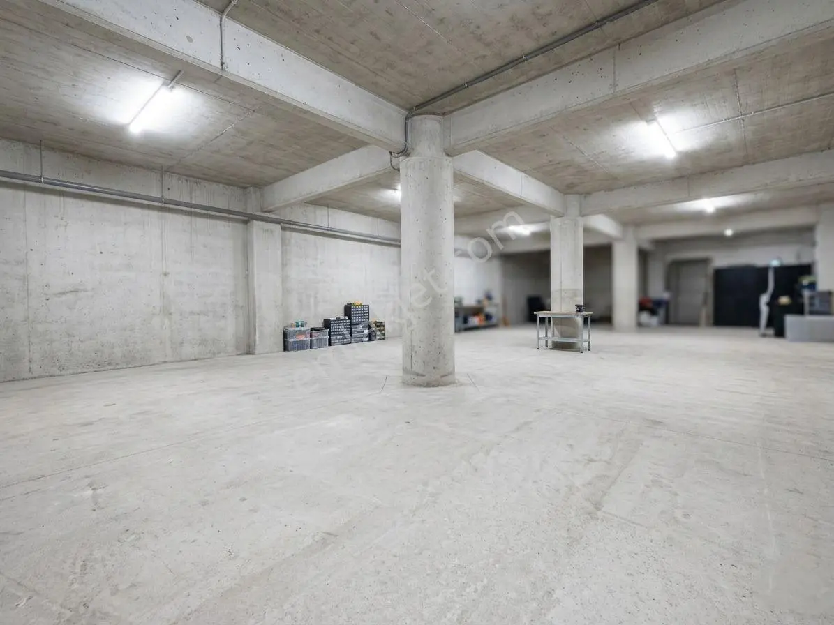 Bayrampaşa Emin Taş Ulubatlı Sanayide Zemin Kiralık İmalathane