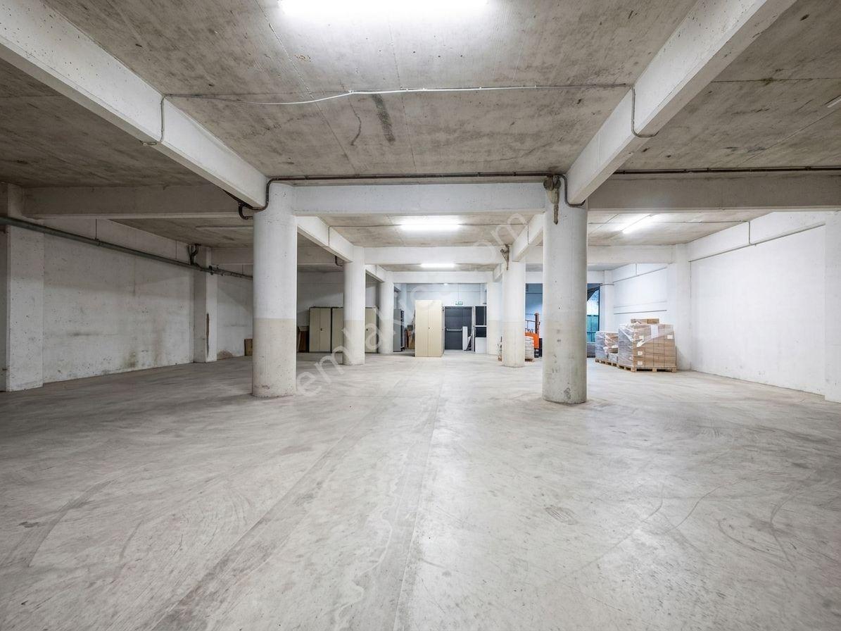 Bayrampaşa Emin Taş Ulubatlı Sanayide Zemin Kiralık İmalathane - Görsel 2