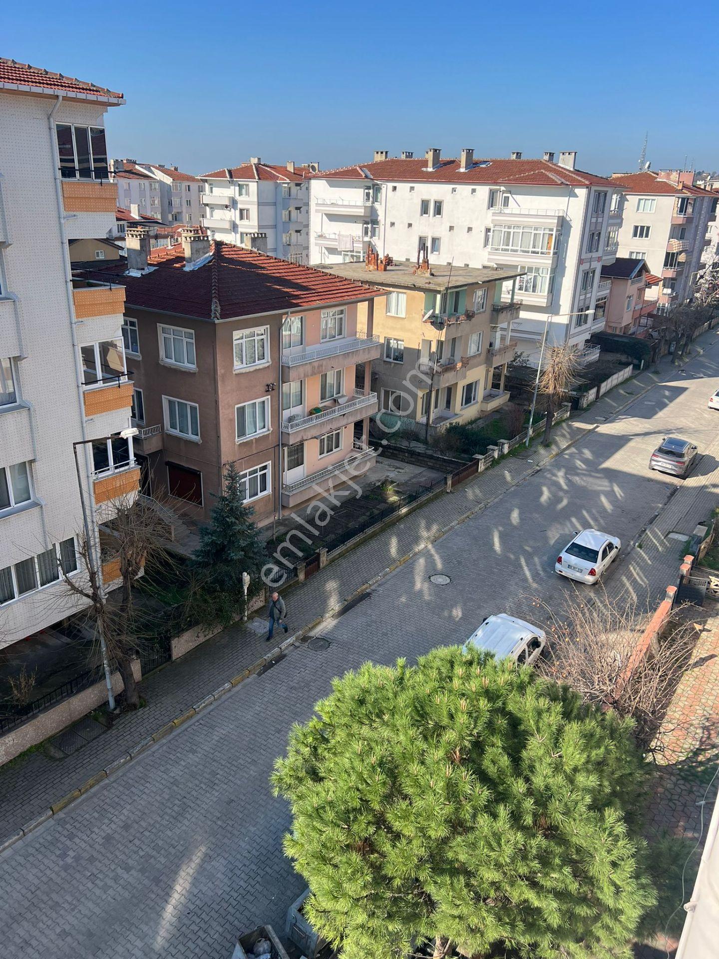Hürriyet Mahallesi Kalmaz Sokakta Kiralık 3+1 Daire - Görsel 14