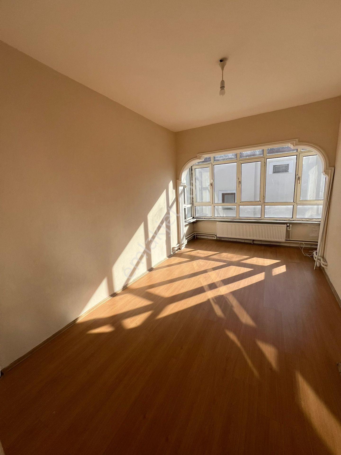 Hürriyet Mahallesi Kalmaz Sokakta Kiralık 3+1 Daire - Görsel 10