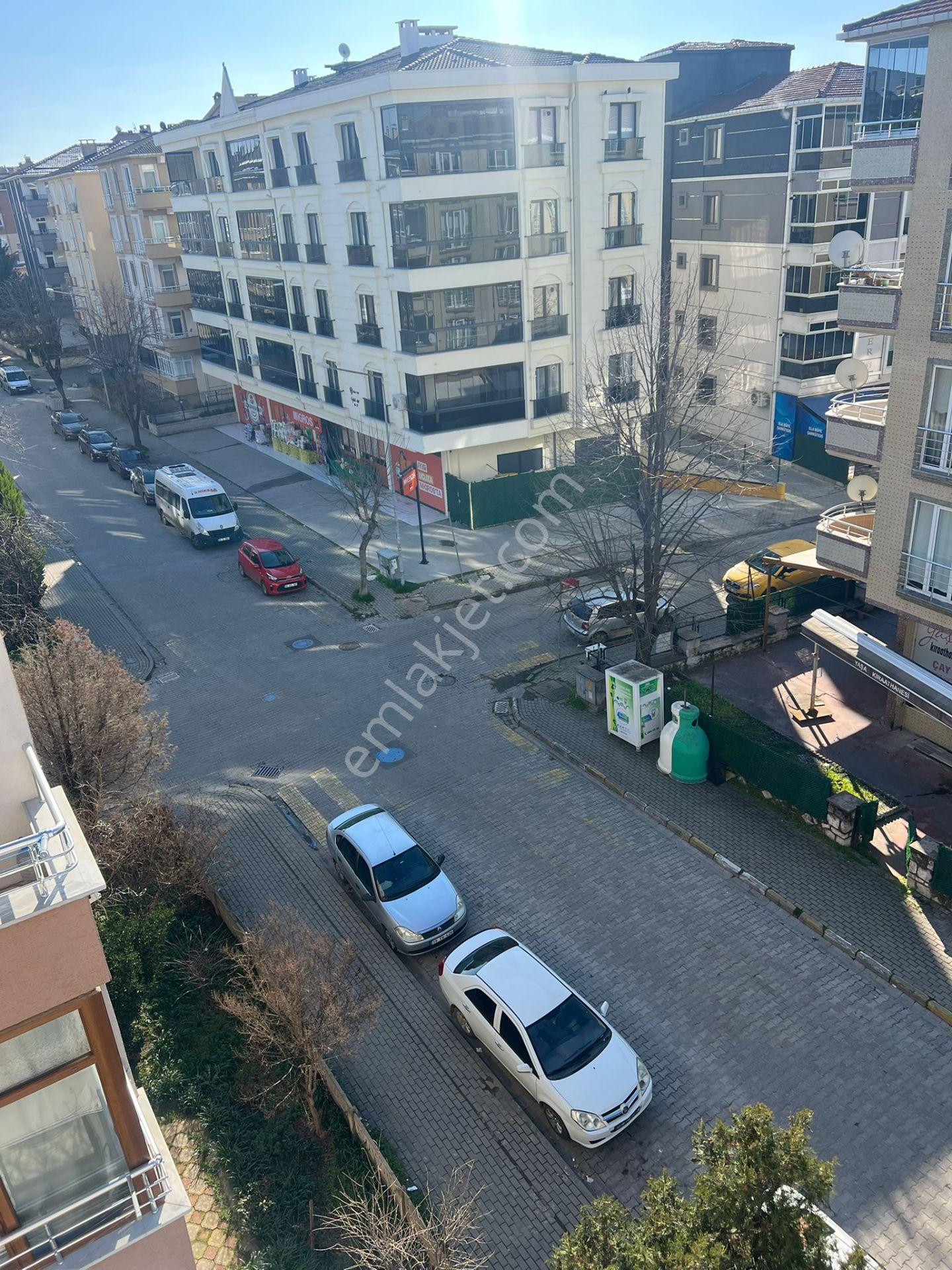 Hürriyet Mahallesi Kalmaz Sokakta Kiralık 3+1 Daire - Görsel 19