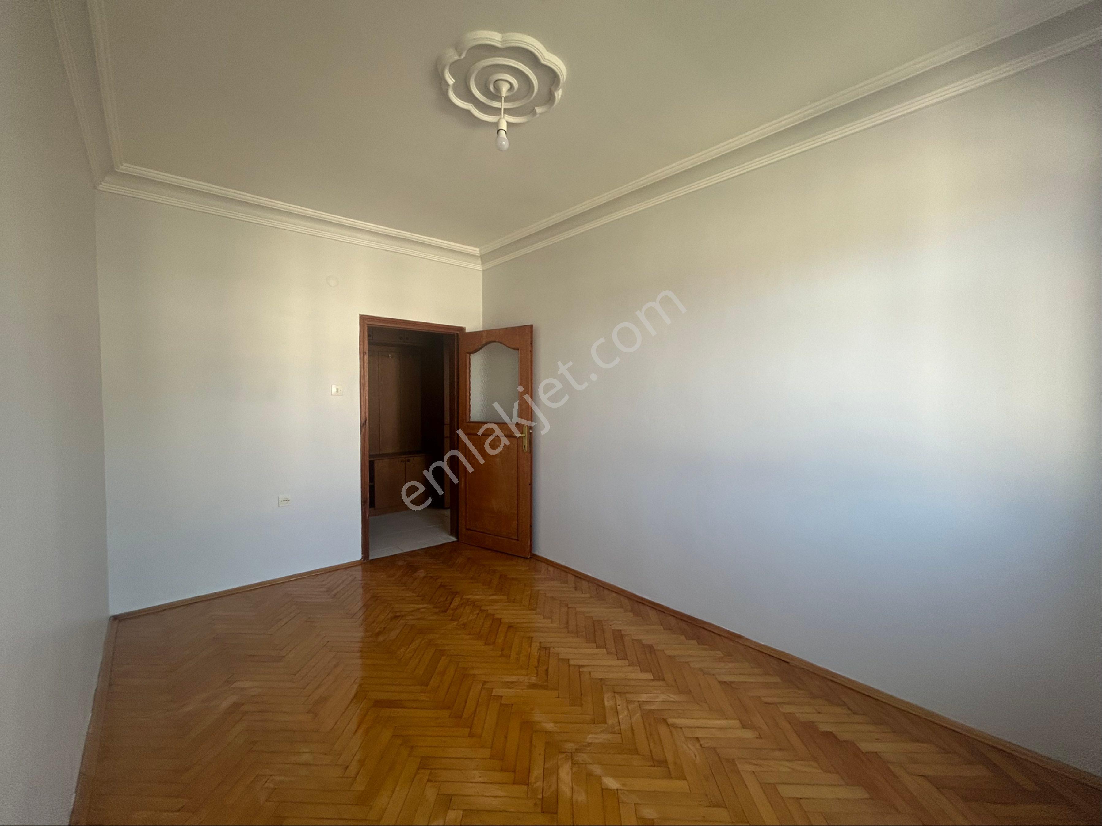 Merkezi Konumda Kiralık 2+1 Daire - Görsel 21